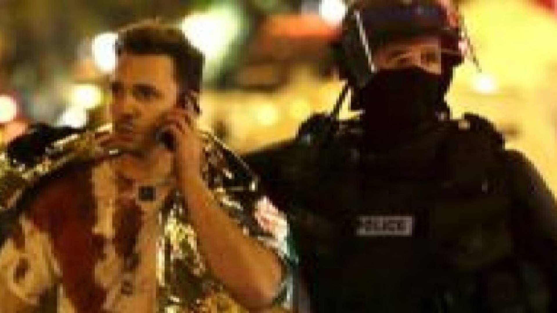 هجمات باريس : تركيا توقف شخصا بجواز سوري مزور