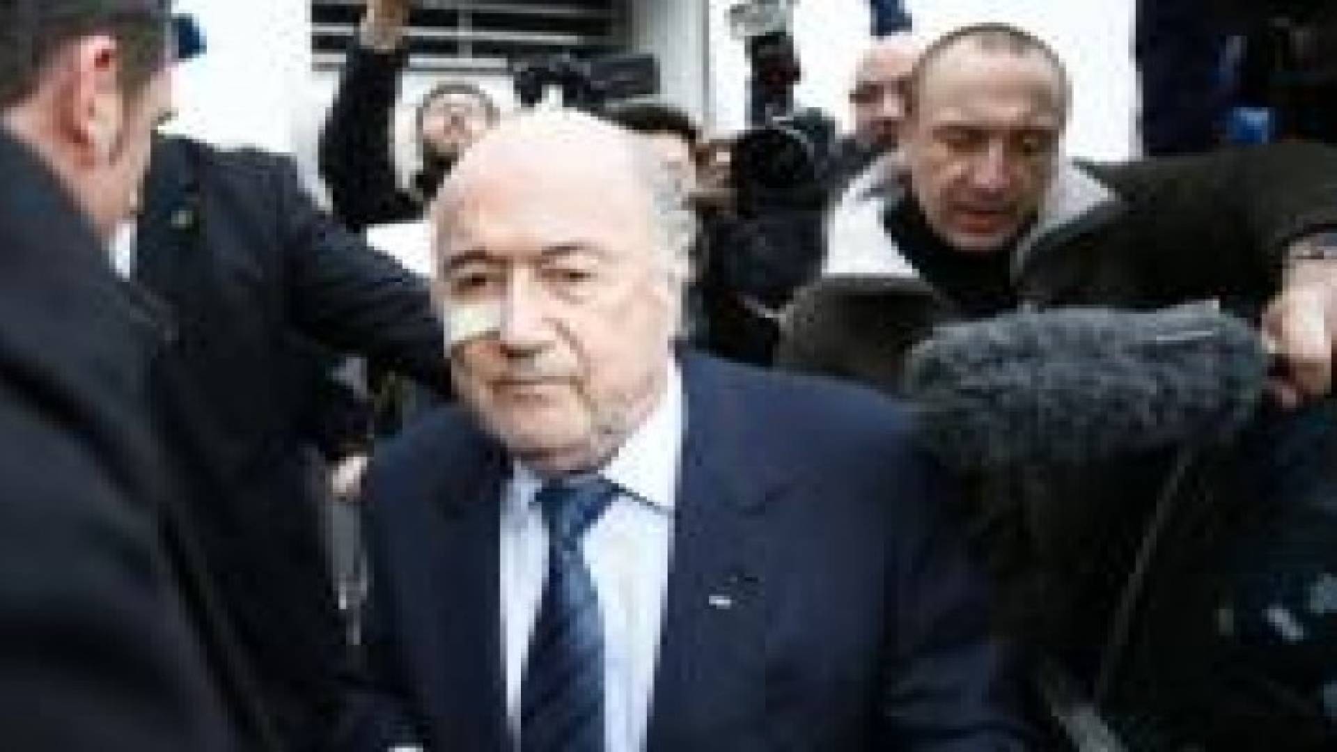 بلاتر.. قصته مع الفساد والملاحقات القضائية بدأت قبل 13 عاما