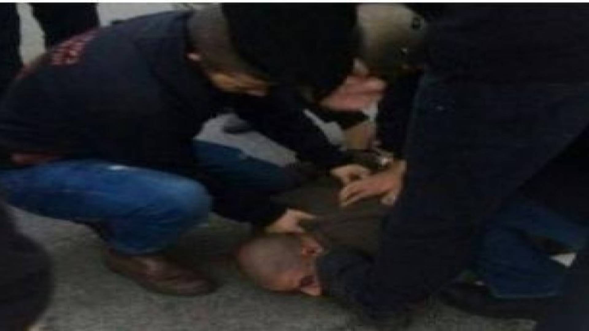 الاحتلال يعتقل فلسطينيا بزعم طعن جندي في القدس