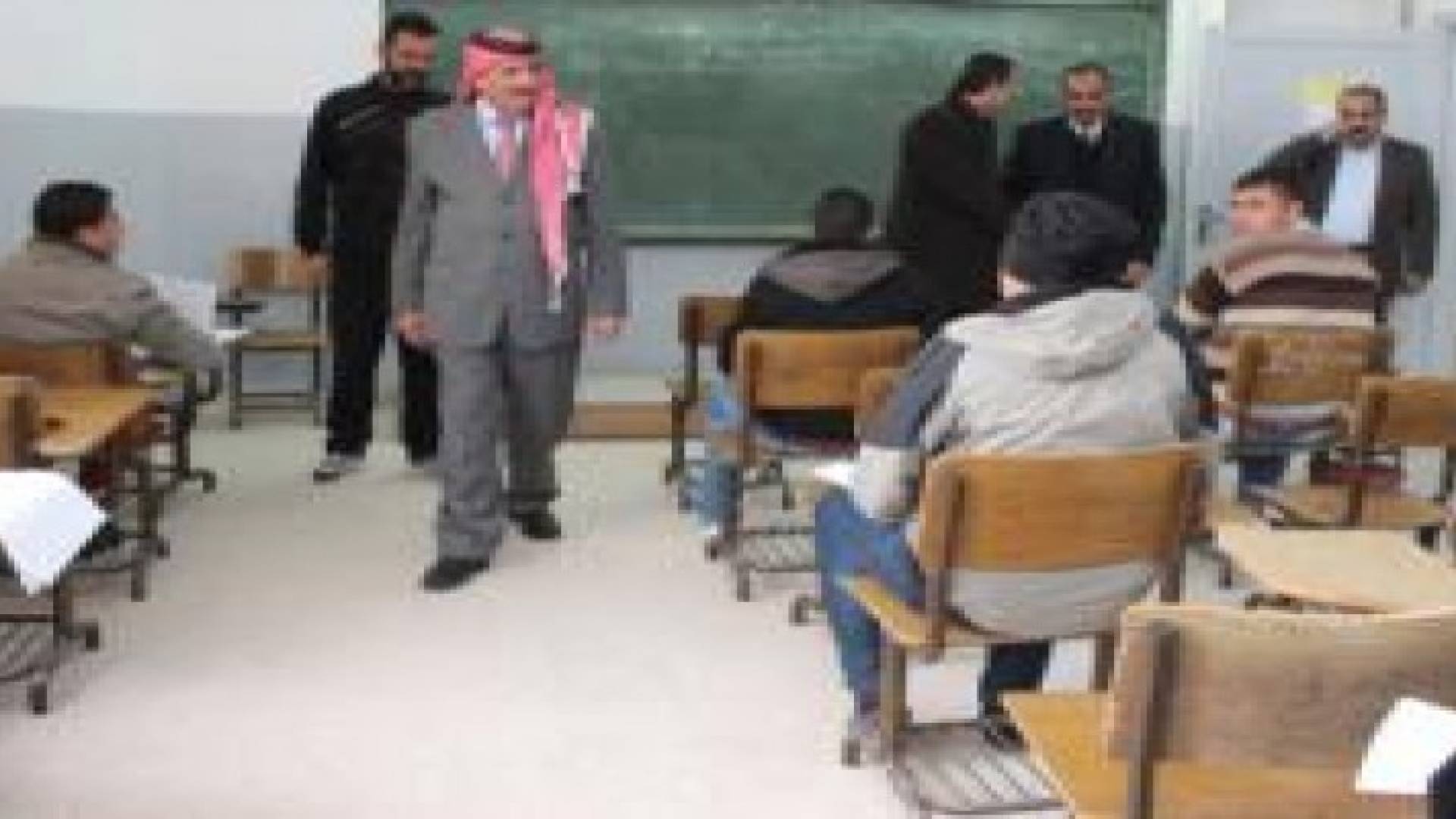 التربية تقرر تشكيل غرفة عمليات لمتابعة التوجيهي