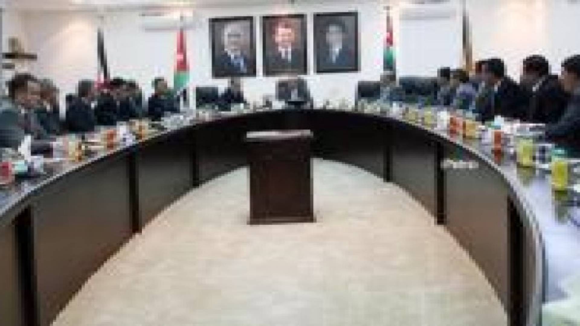 حماد : دعم عمل الحكام الاداريين لخدمة المواطن وترسيخ الامن