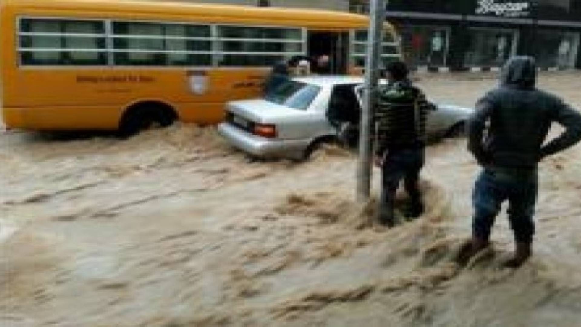 كميات أمطار هامة مقبلة على المملكة.. تحذير من السيول خلال منخفض رأس السنة