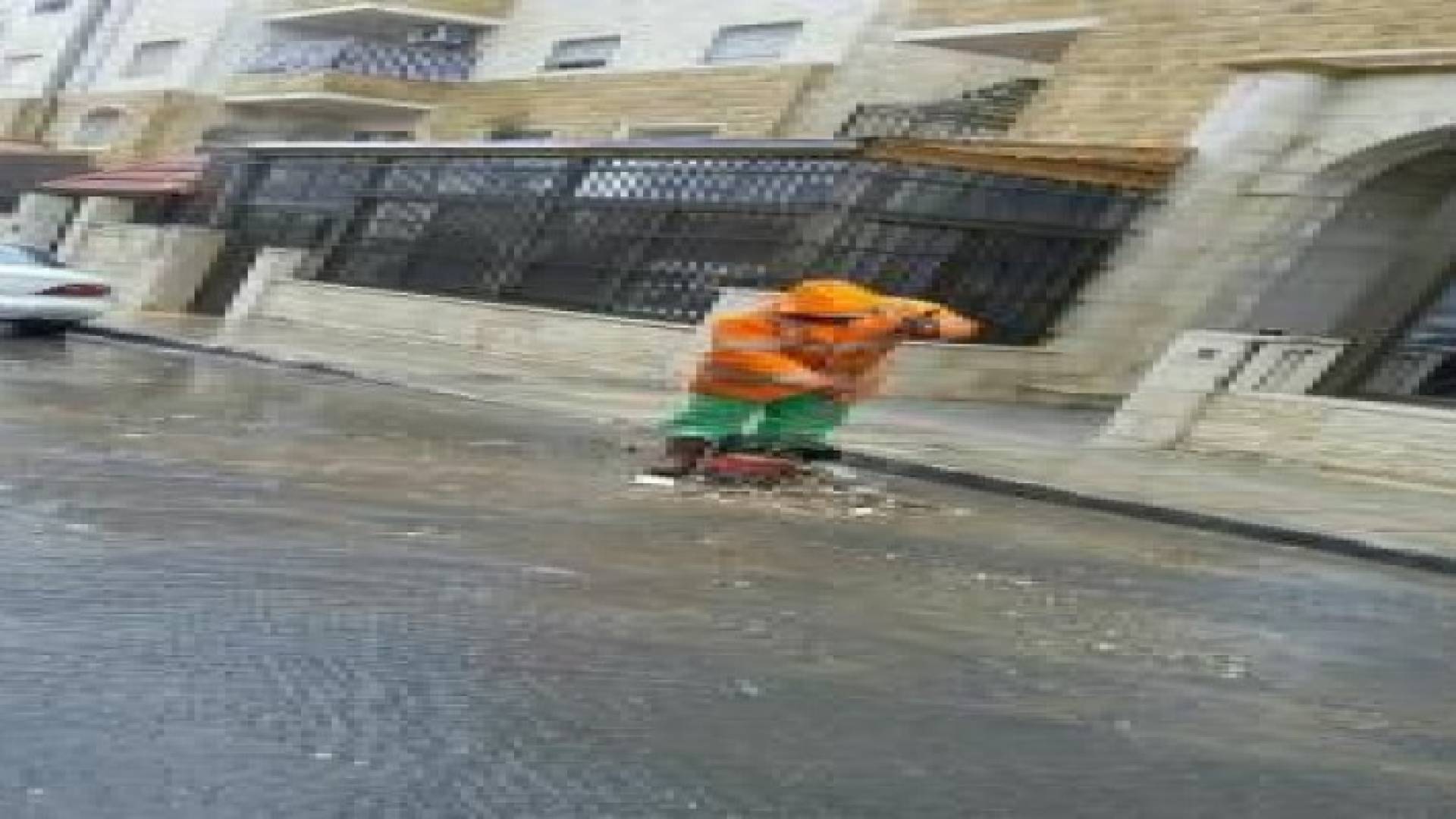 أمانة عمان: حالة الطوارئ القصوى مستمرة حتى لو لم تهطل الثلوج .. صور