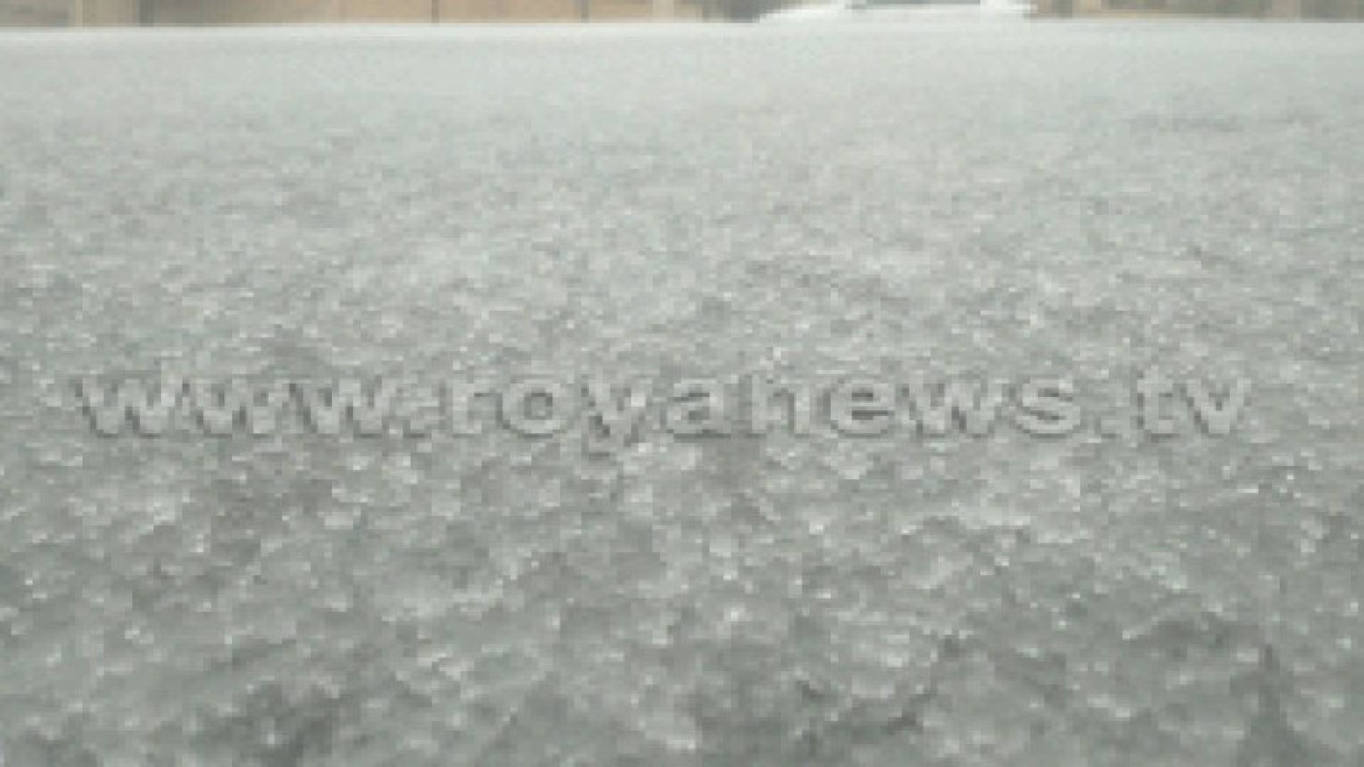 تساقط الثلوج في بعض المناطق بعمان ..صور