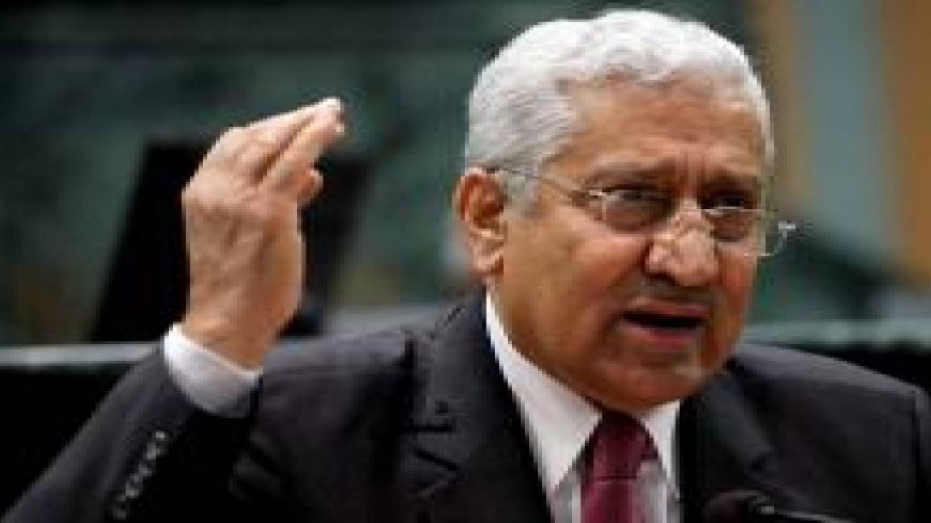 النسور : الحكومة حريصة على عدم تسرب أي سم من الأراضي الأردنية