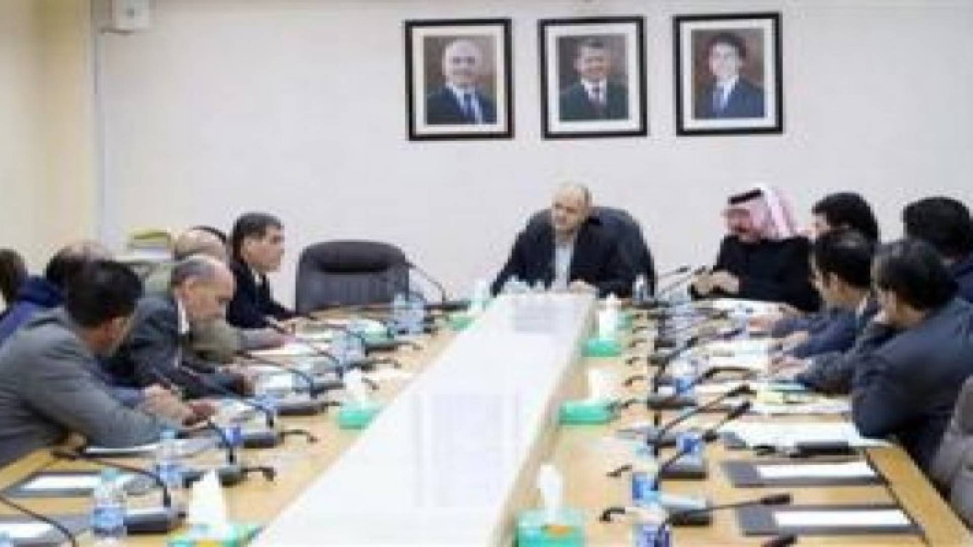 توصية بترشيد نفقات سفر النواب والأعيان