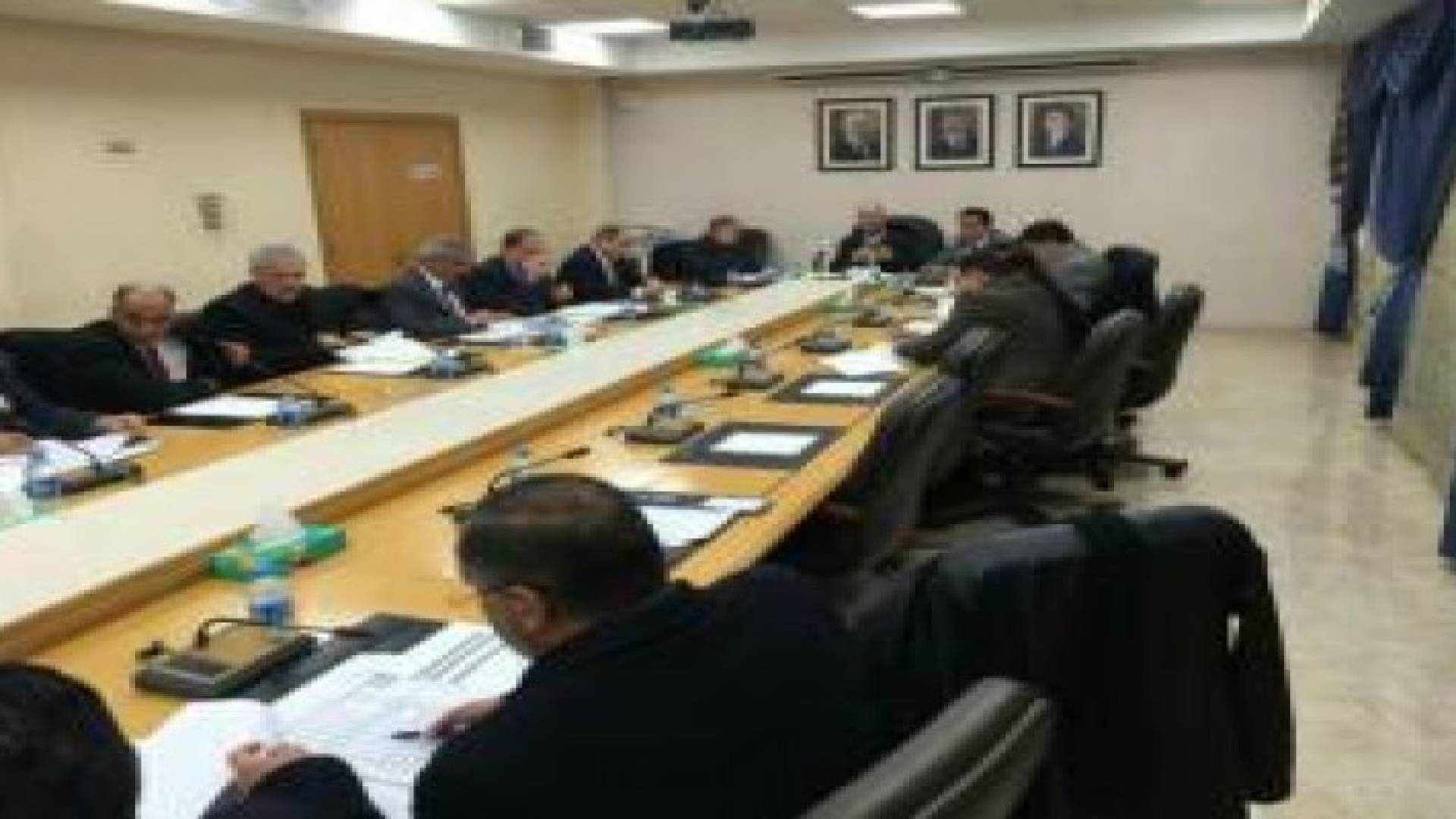 المالية النيابية تناقش موازنة سلطة اقليم العقبة .. صور