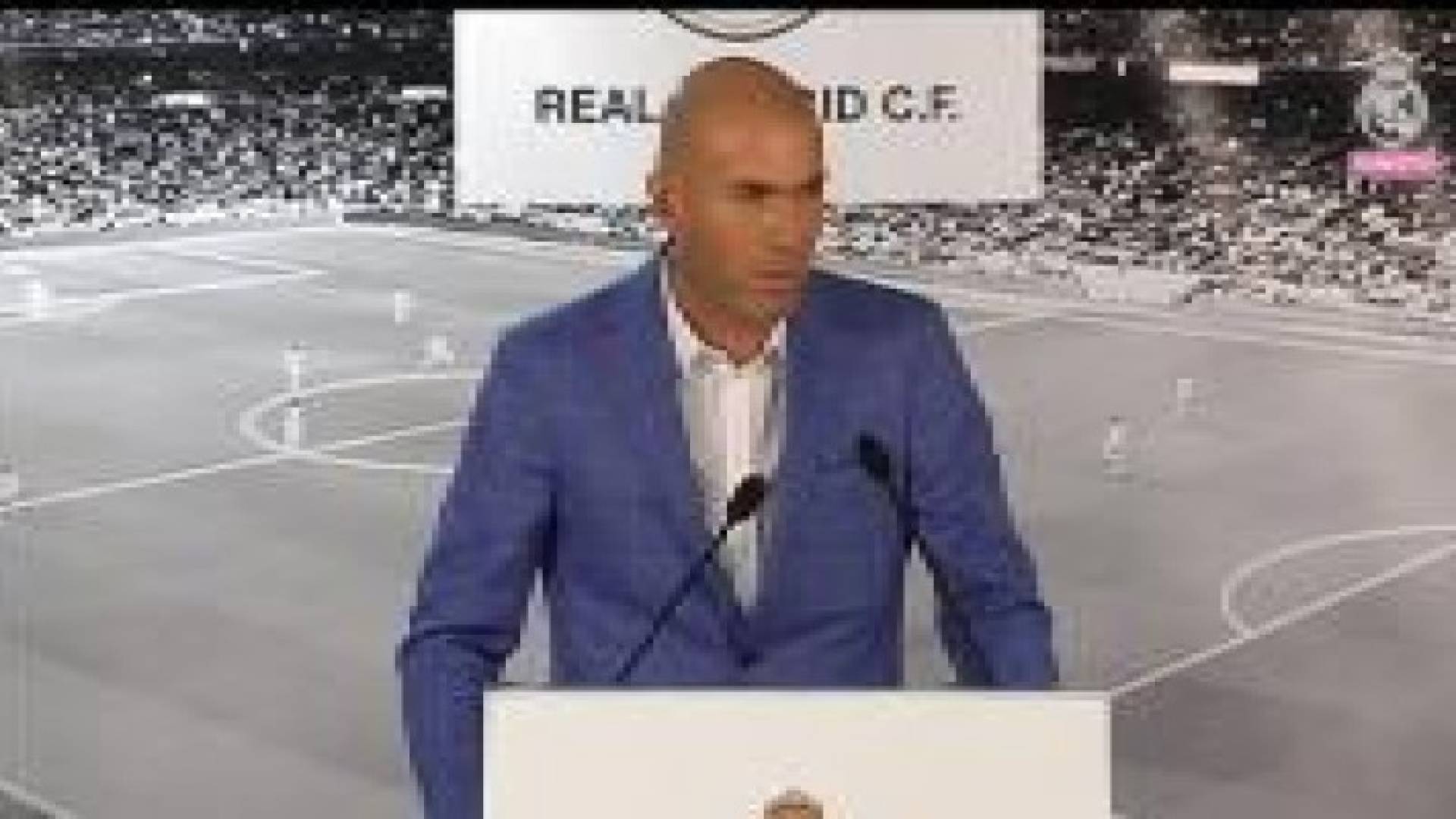 ريال مدريد يقيل مدربه الإسباني رفائيل بينيتز ويعين الفرنسي زين الدين زيدان مدربا جديدا
