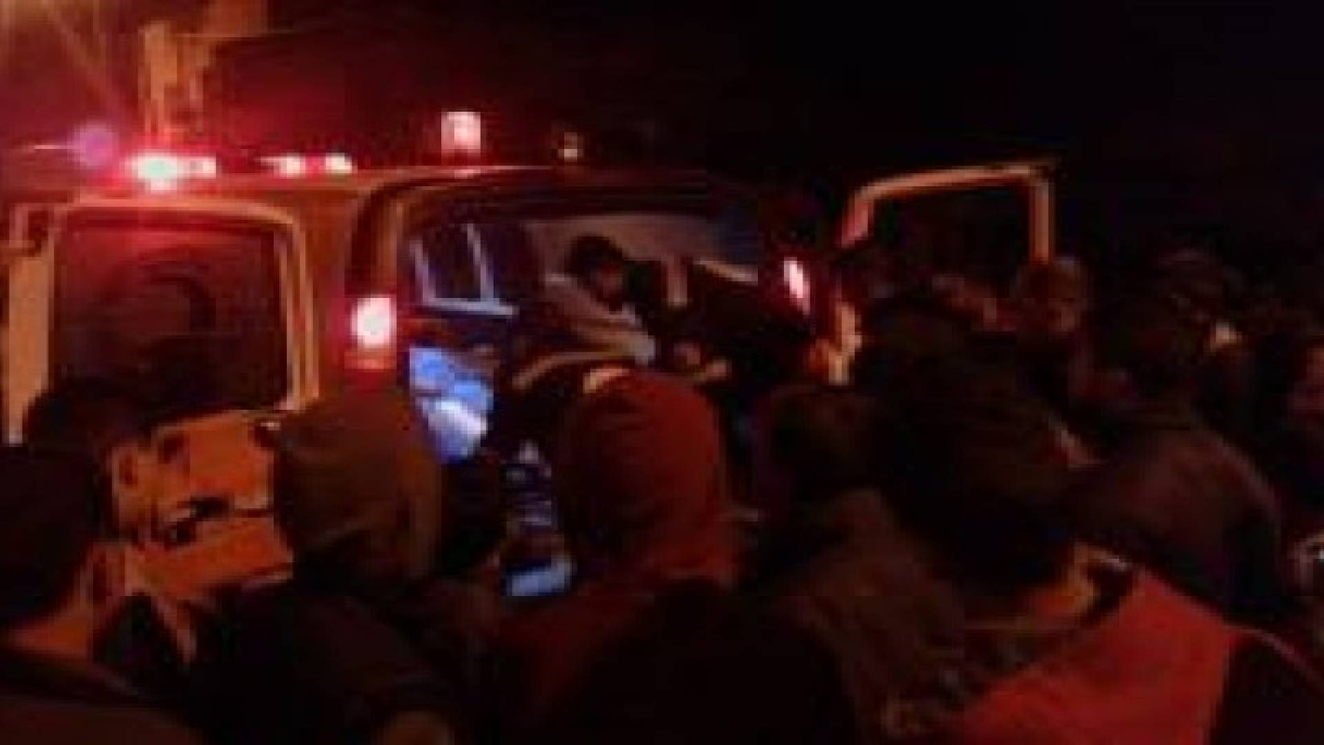 5 إصابات باحتراق منزل من قنابل الاحتلال شرق قلقيلية