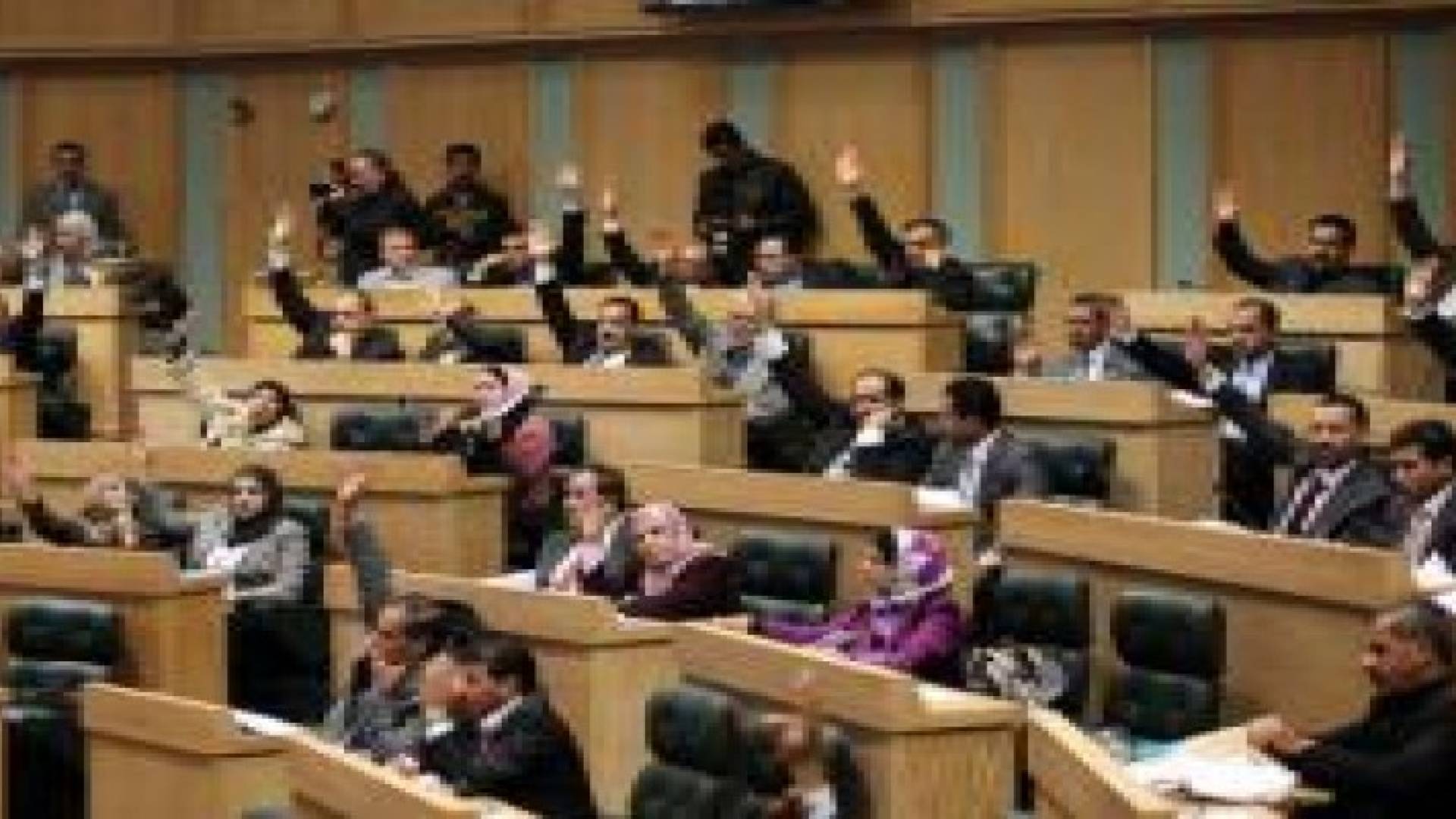 اللجنة المالية تقدم 19 توصية في تقريرها حول الموازنة