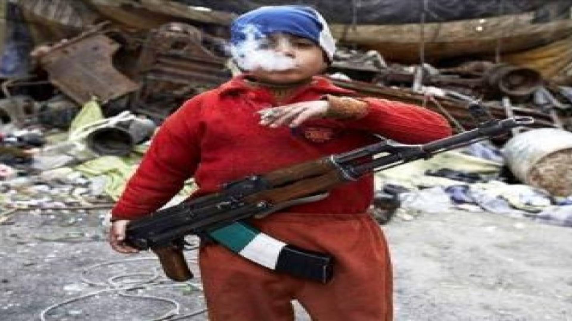 صور إنسانية مذهلة من حول العالم.. بعضها مؤلم والبعض الآخر غريب