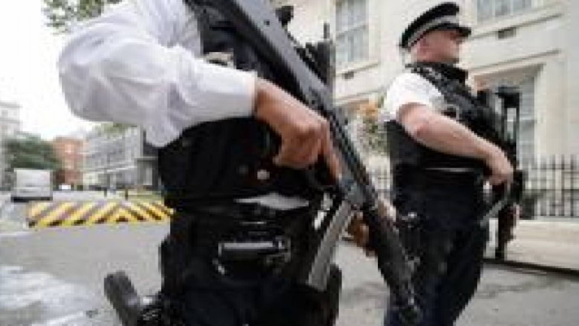 سجن بريطانية حاولت إلحاق ابنيها بداعش