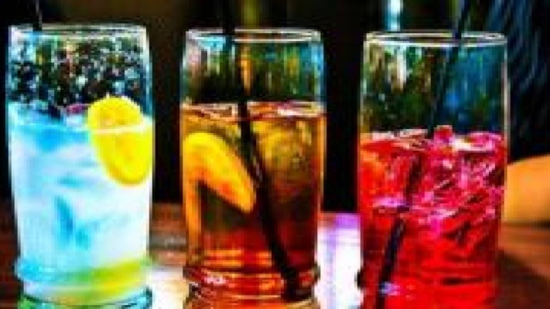 خفض استهلاك المشروبات المحلاة يقلل السمنة والسكري