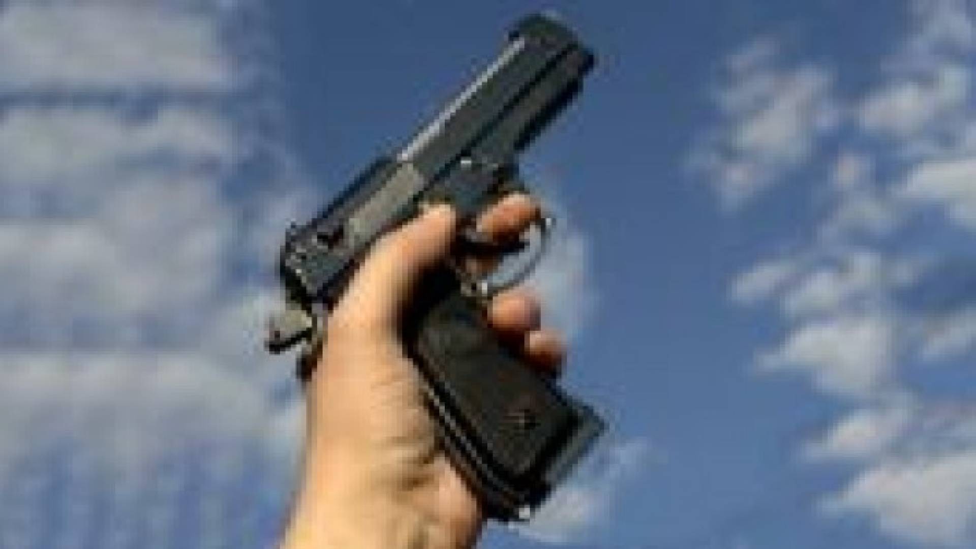 توقيف عريس ووالده بسبب رصاص فرح