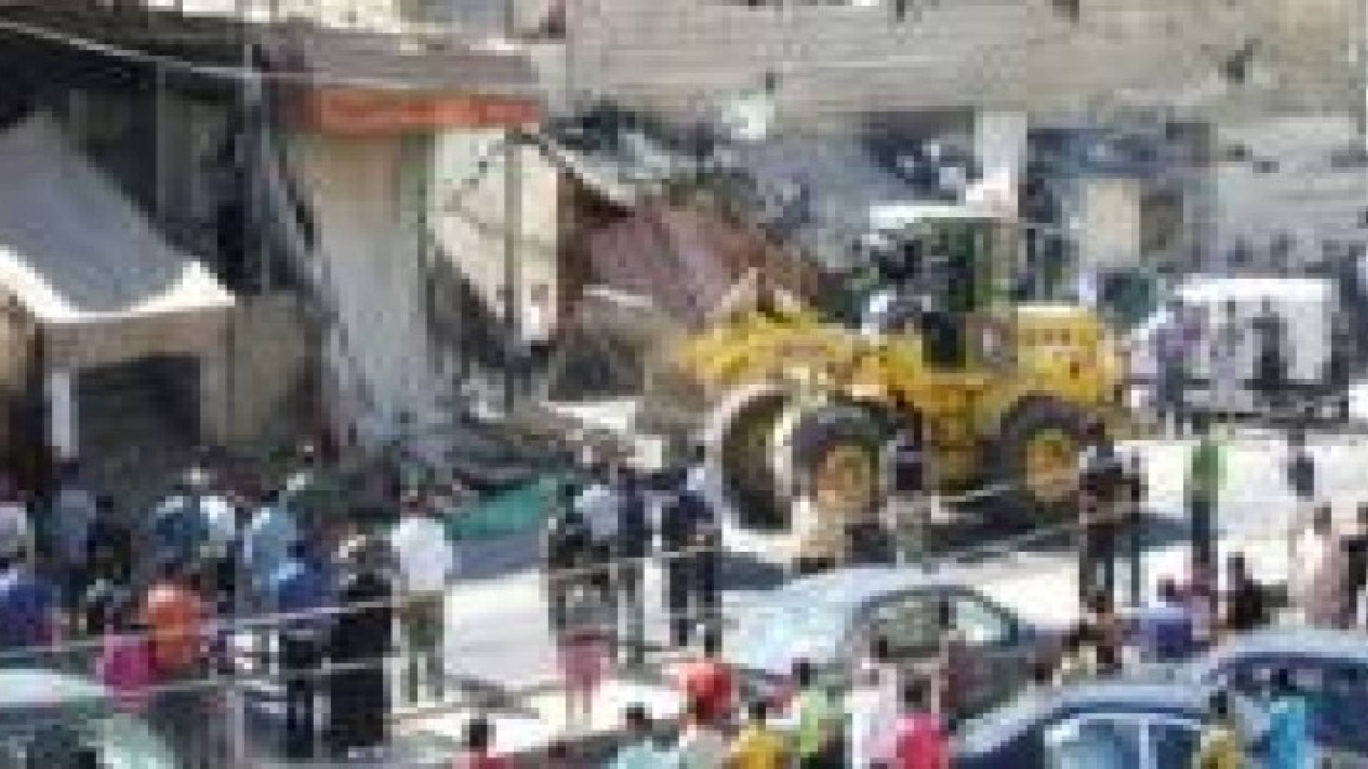 ازالة بسطات وعربات واكشاك في الزرقاء