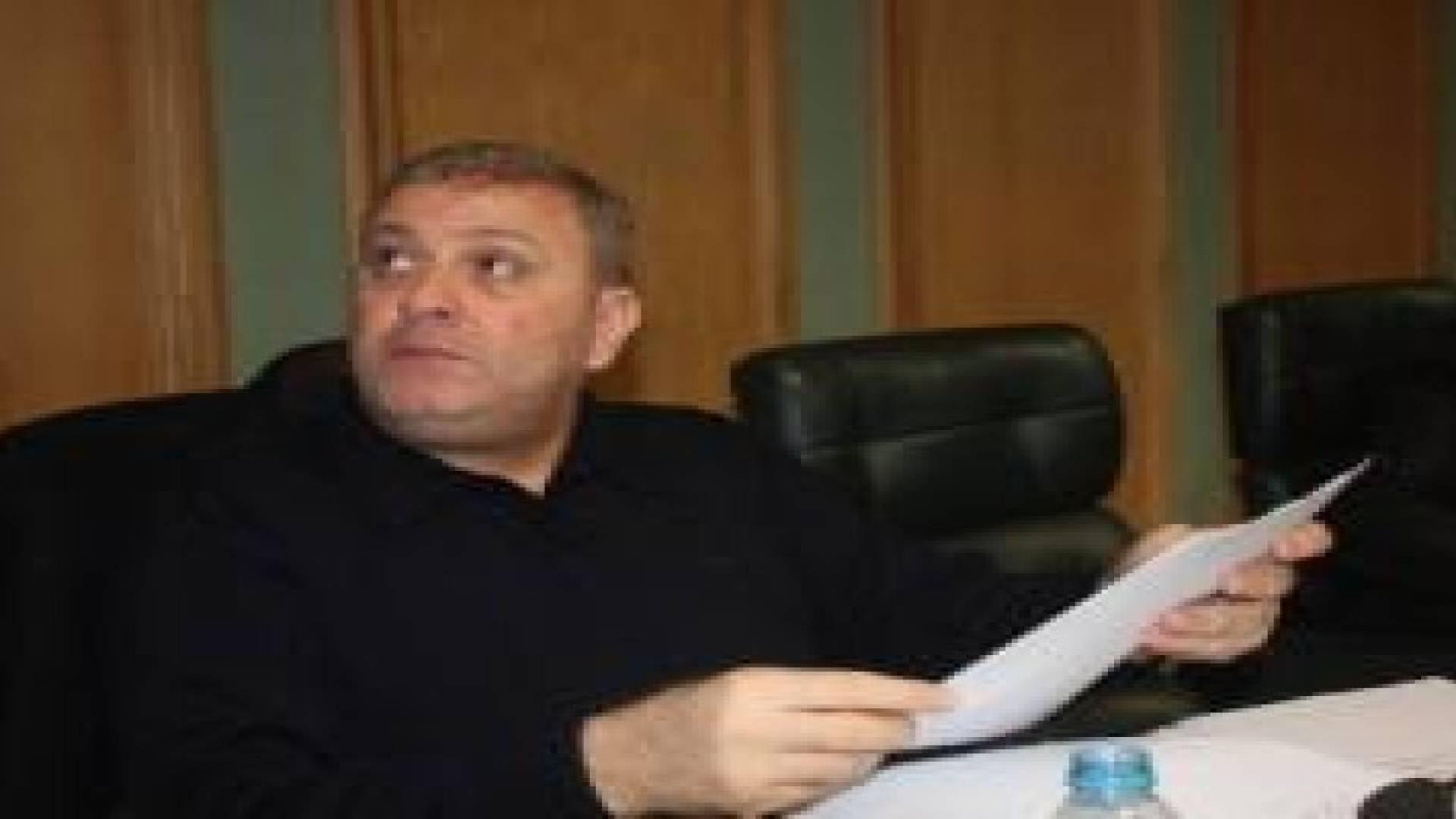 النائب خميس عطية يطالب الحكومة إعفاء الغزيين المقيمين بالمملكة من رسوم تصاريح العمل
