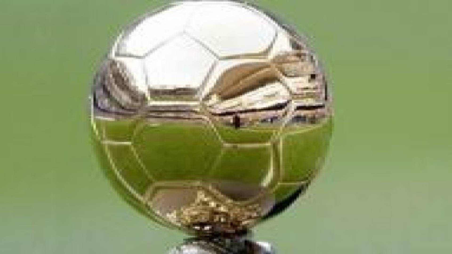 العالم يترقب الفائز بجائزة الكرة الذهبية في  سويسرا