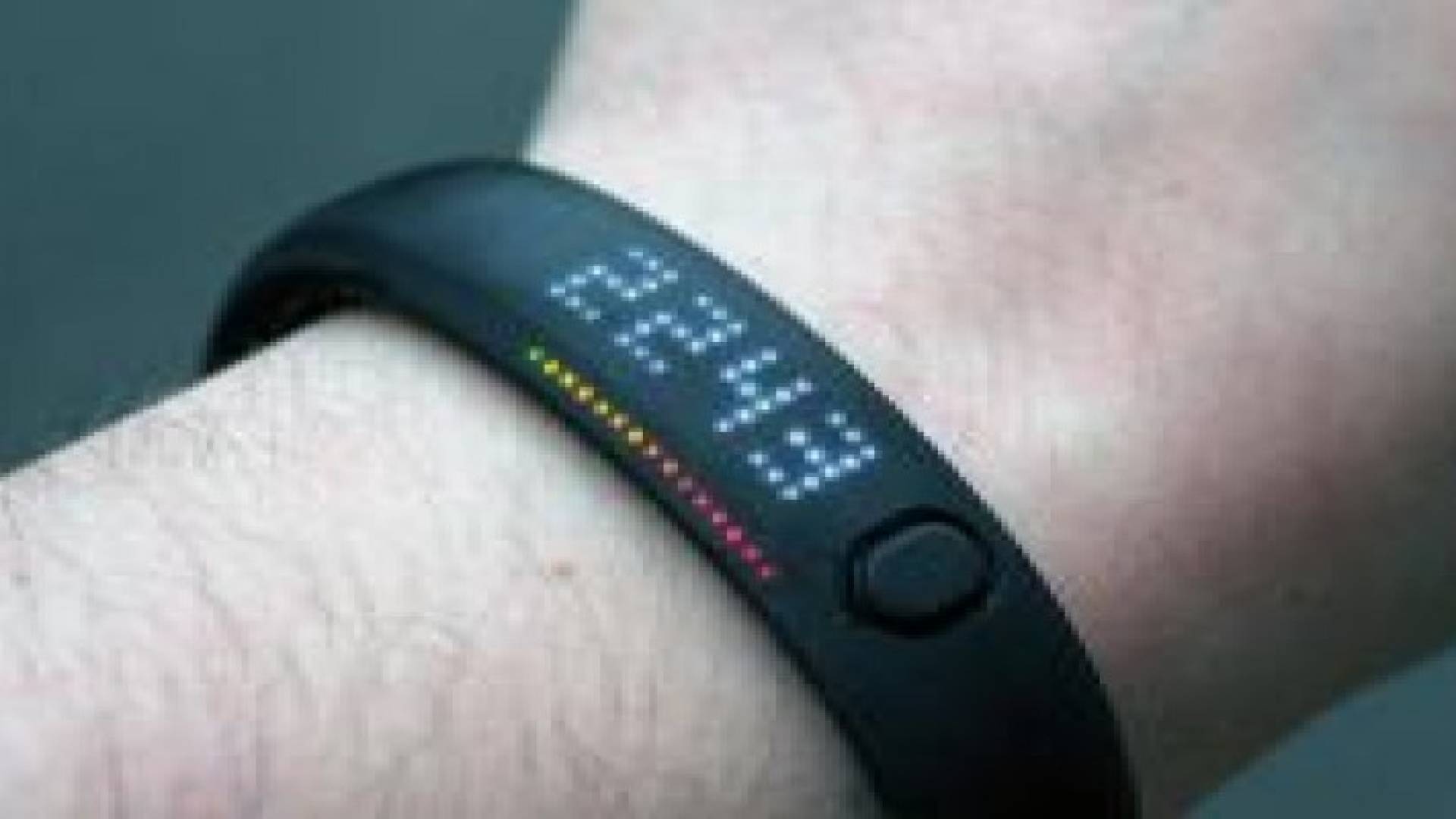 قانون " الإسوارة الإلكترونية " بدلا من السجن في لمساته الأخيرة