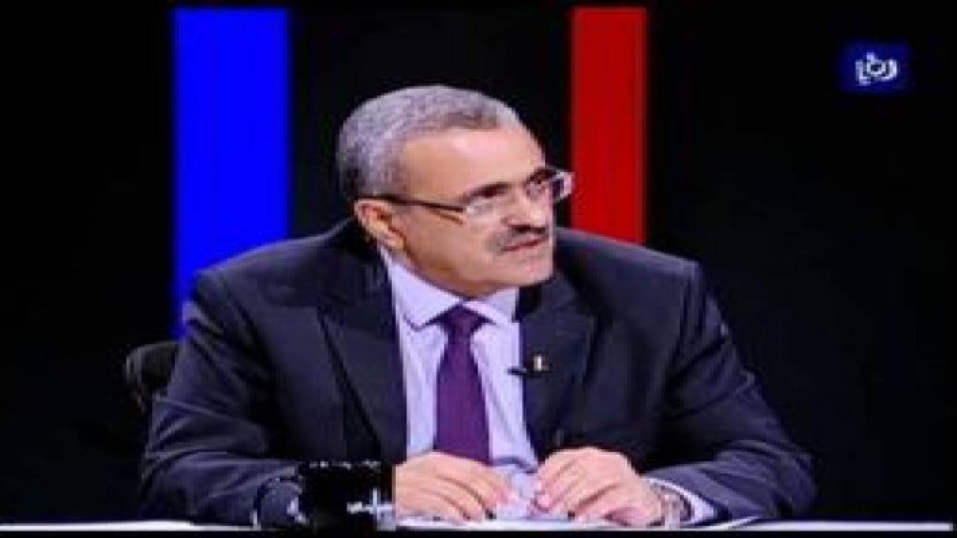 الدراسات العليا : اشتراط اجتياز الطالب تأهيلي اللغة الانجليزية خلال فصل القبول