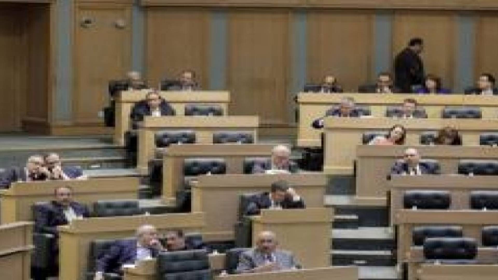 النواب يستكملون مناقشة الموازنة في جلسة مسائية