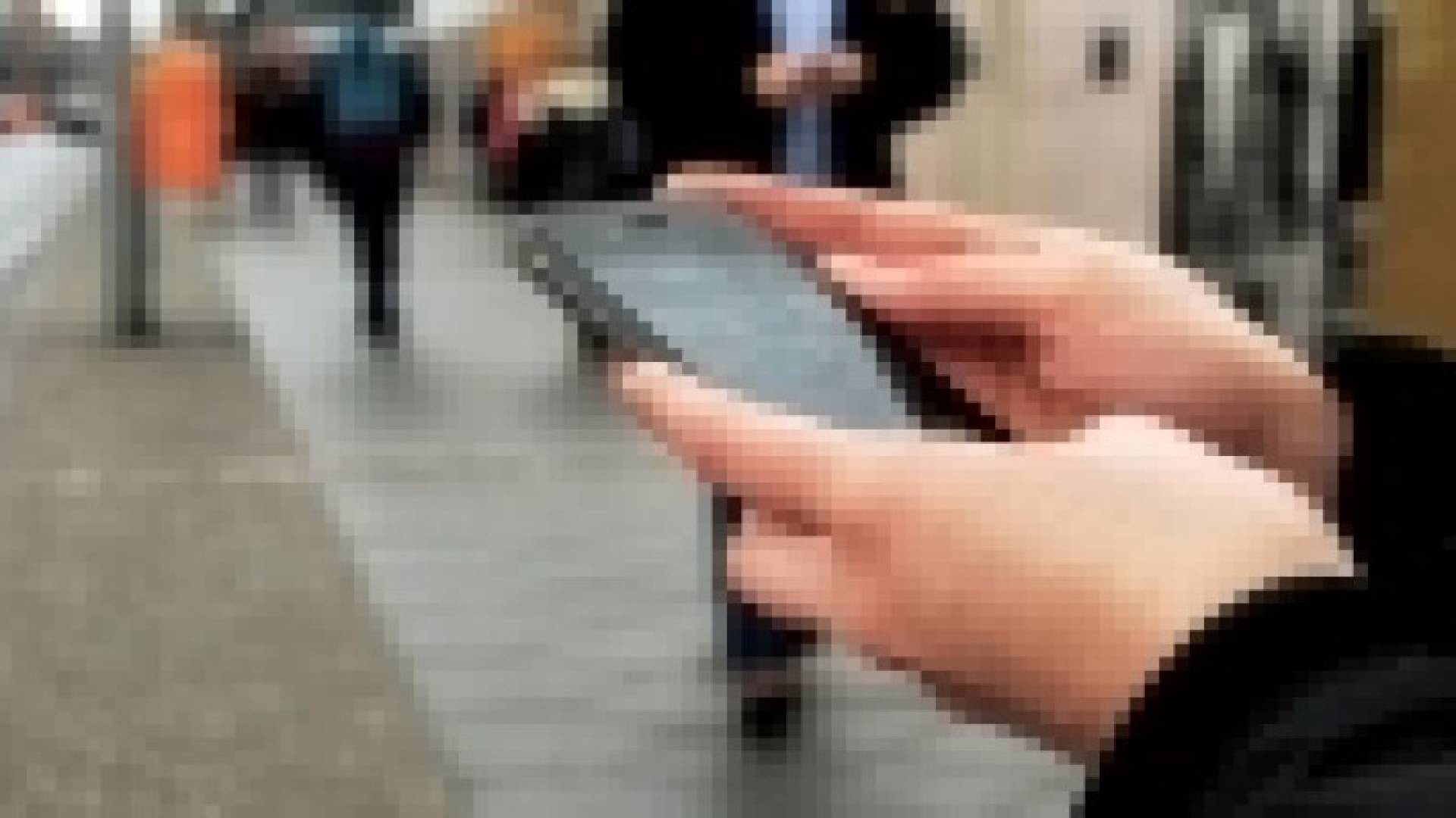 علماء: البكتريا على الهاتف أكثر مما في التواليت