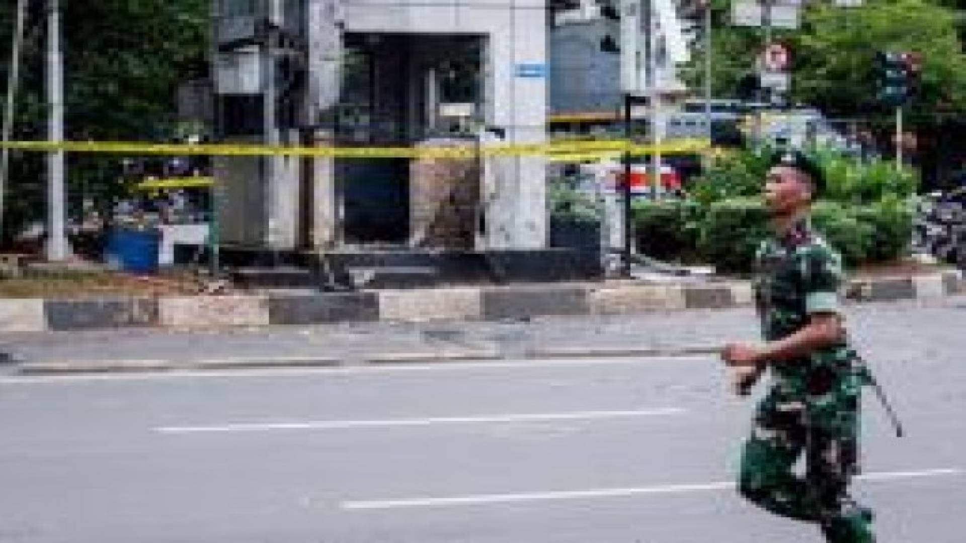 الانفجارات تهز وسط جاكرتا مجددا وداعش يتبنى