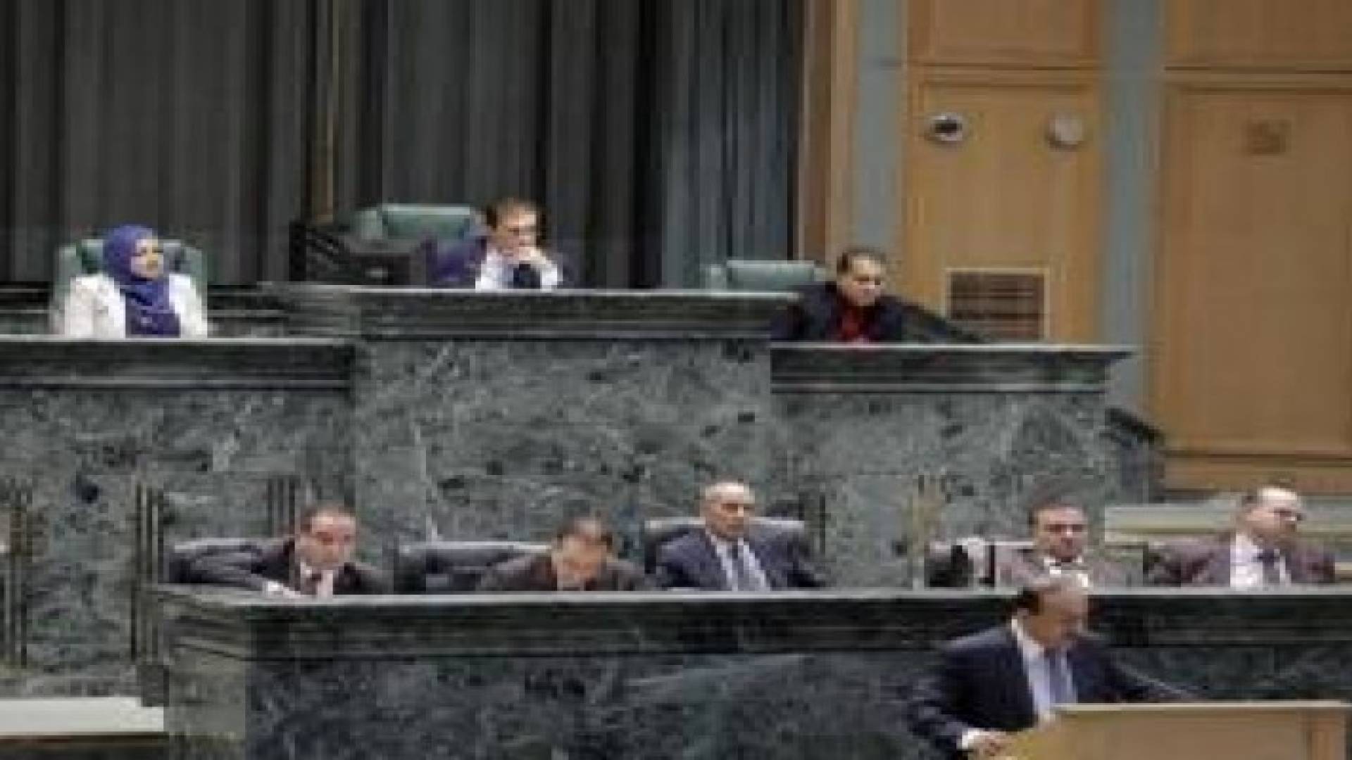 مجلس النواب يقر الموازنة والوحدات المستقلة بالأغلبية
