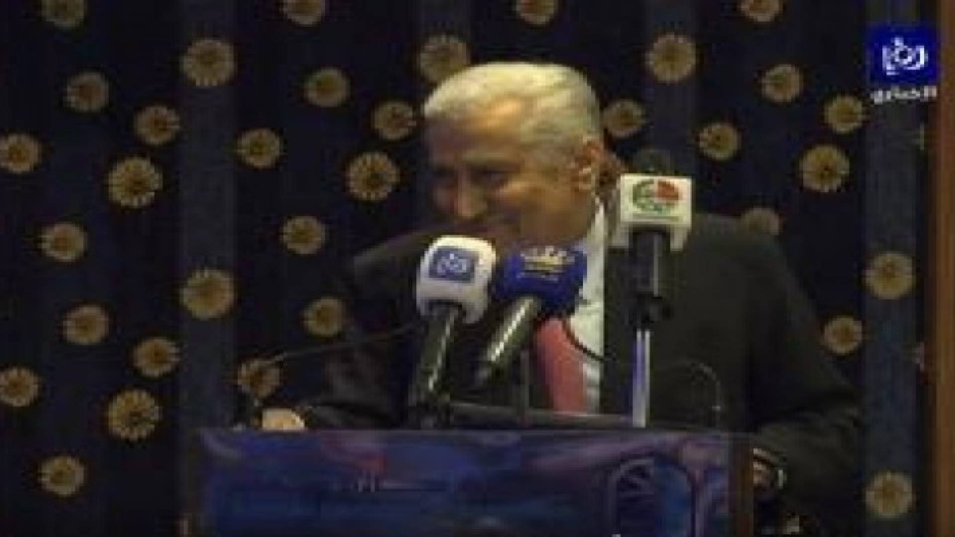 النسور : الأردن منغمس في التقبيل ..فيديو