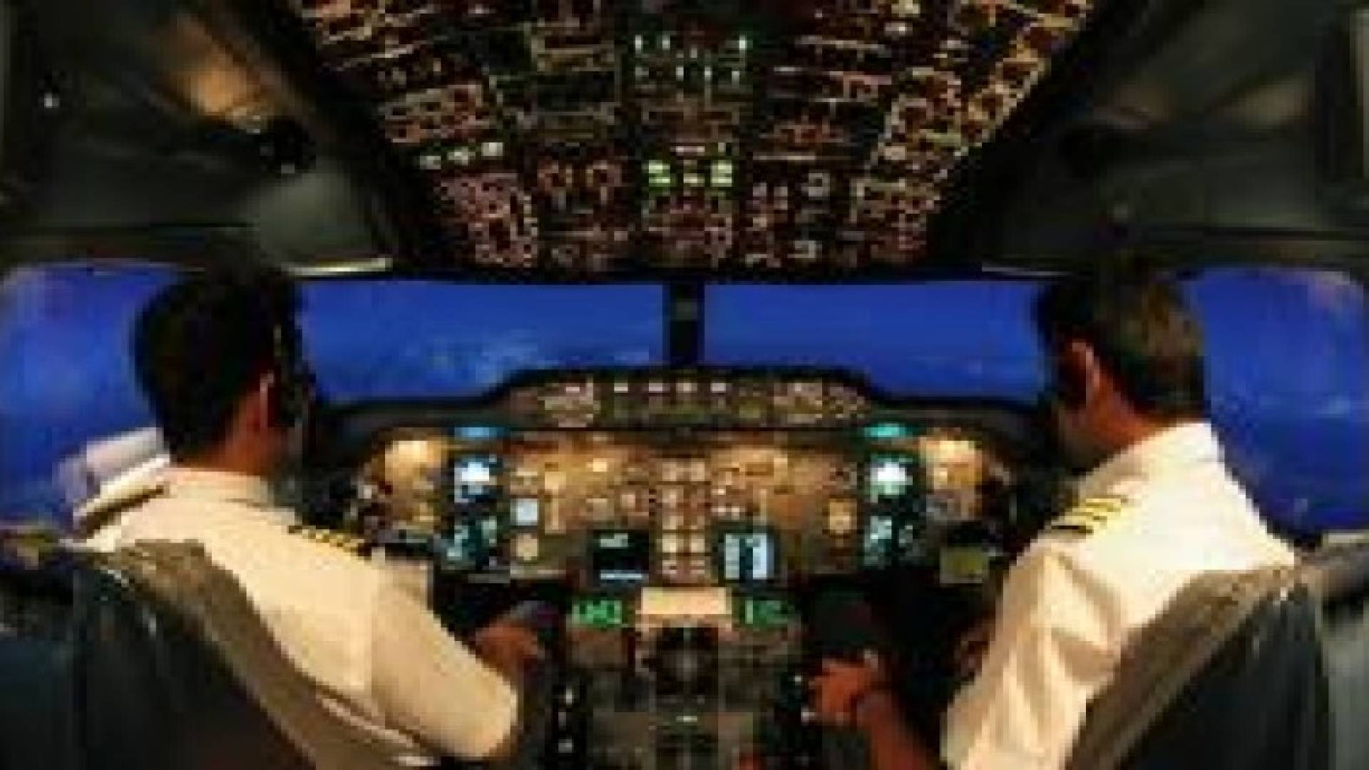 8 أمور لن يخبركم إياها كابتن الطائرة