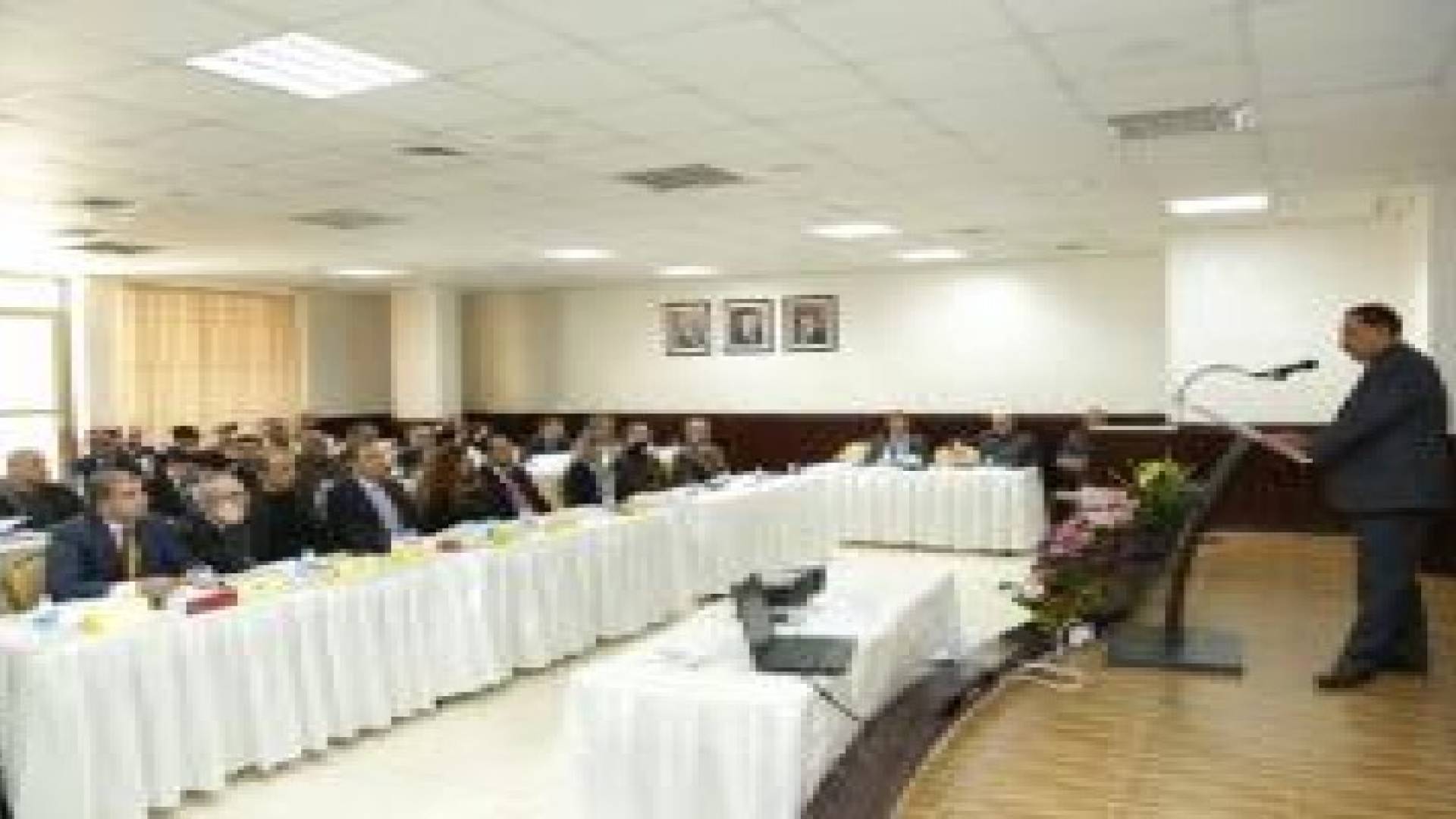 هيئة  الاتصالات تنظم ورشة عمـل تدريبية لقياس مستوى جودة الخدمات البريدية