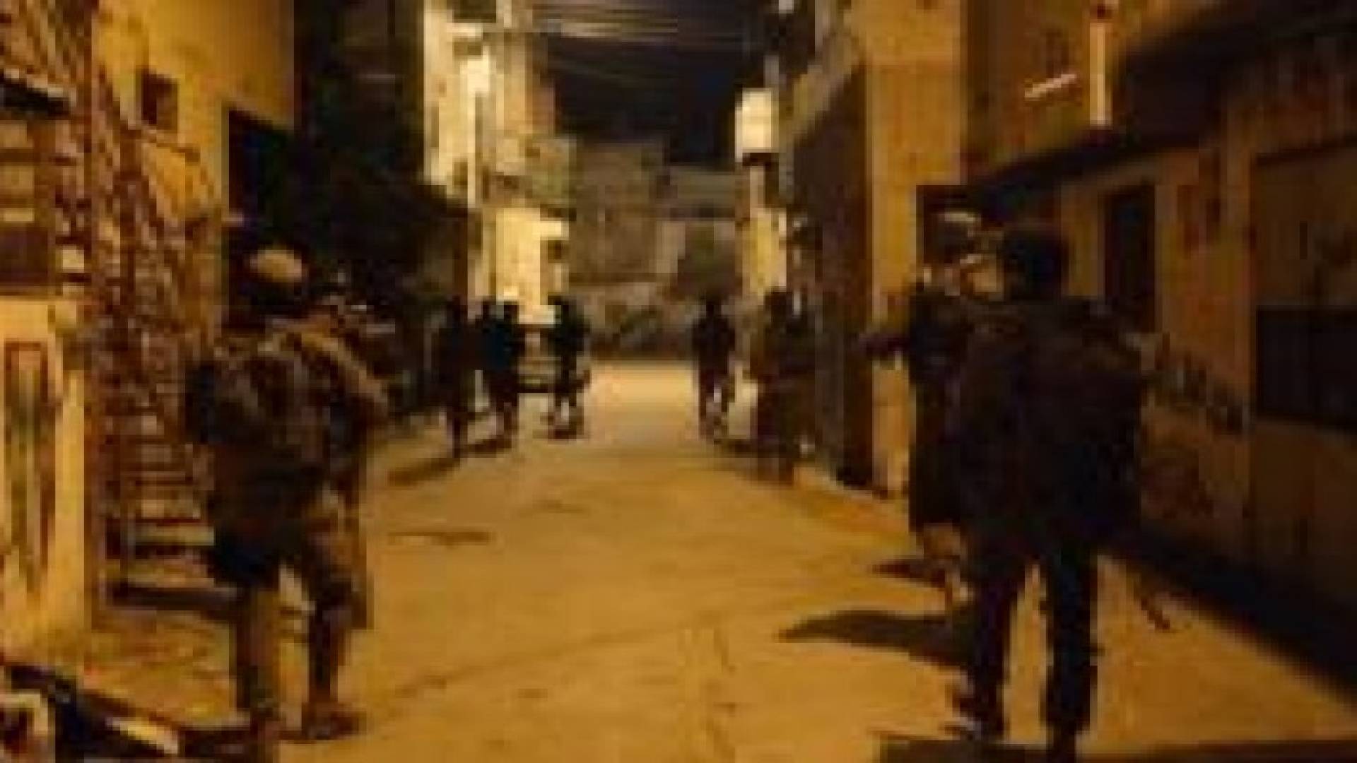 حملة اعتقالات واسعة برام الله والخليل
