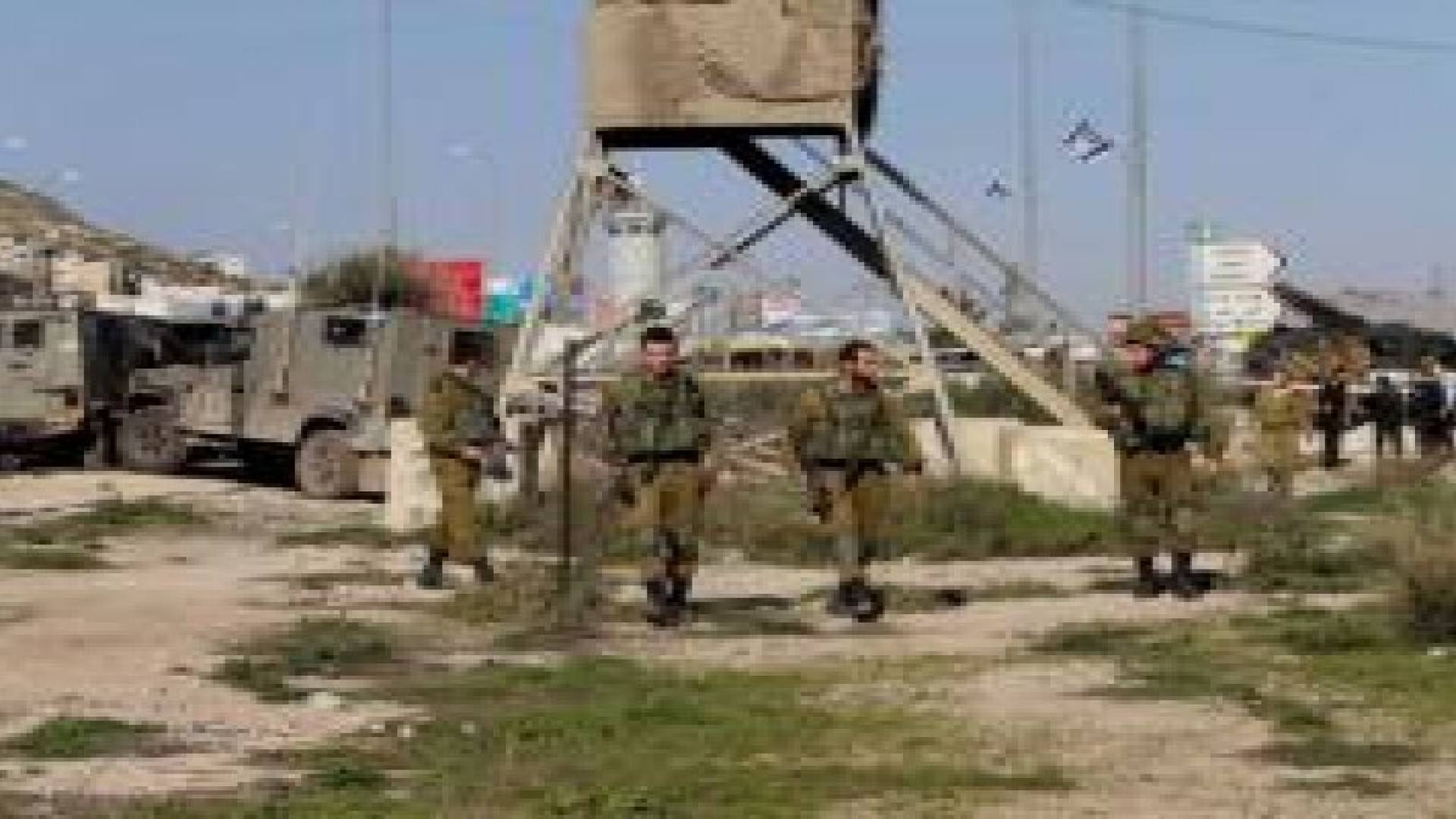الاحتلال يعيد نشر نقاط وأبراج عسكرية بالضفة