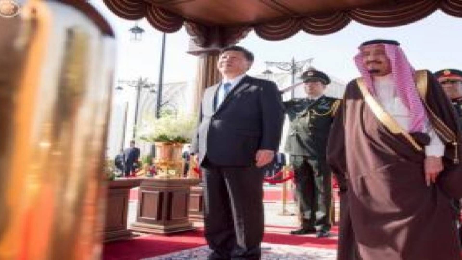 الملك سلمان يلتقي الرئيس الصيني في الرياض