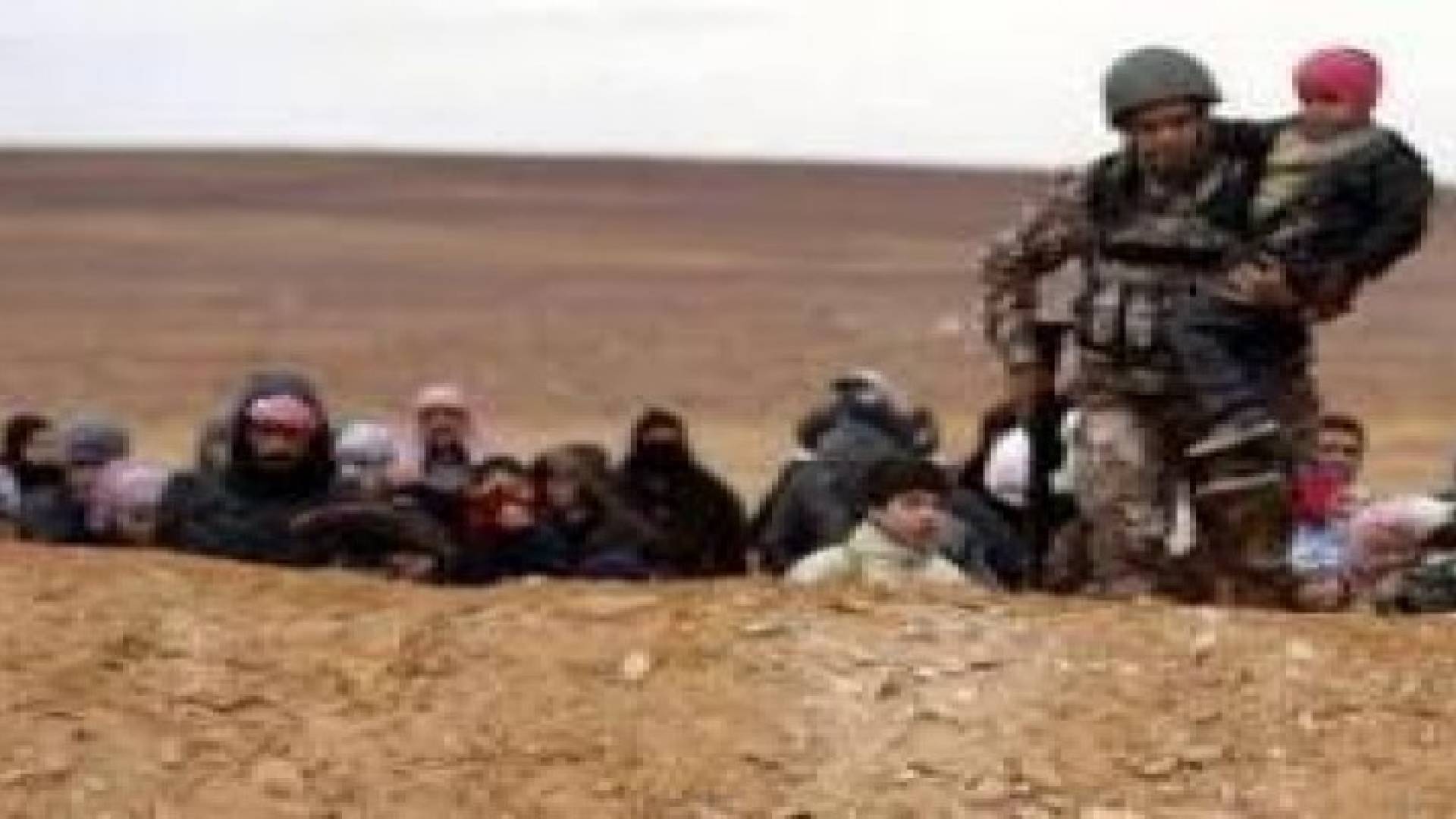حرس الحدود" تستقبل 58 لاجئا سوريا