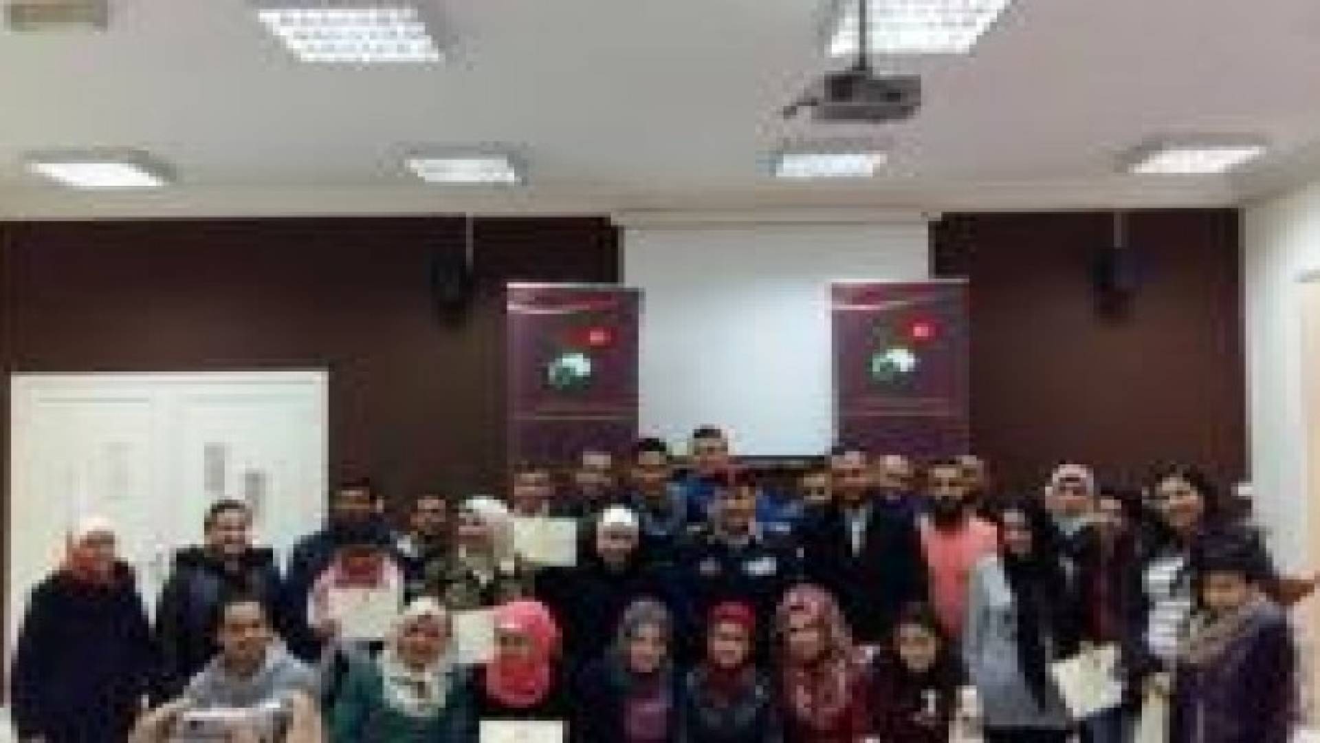 اختتام دورة ادارة اﻻزمات والكوارث لشباب كلنا الاردن في محافظة البلقاء