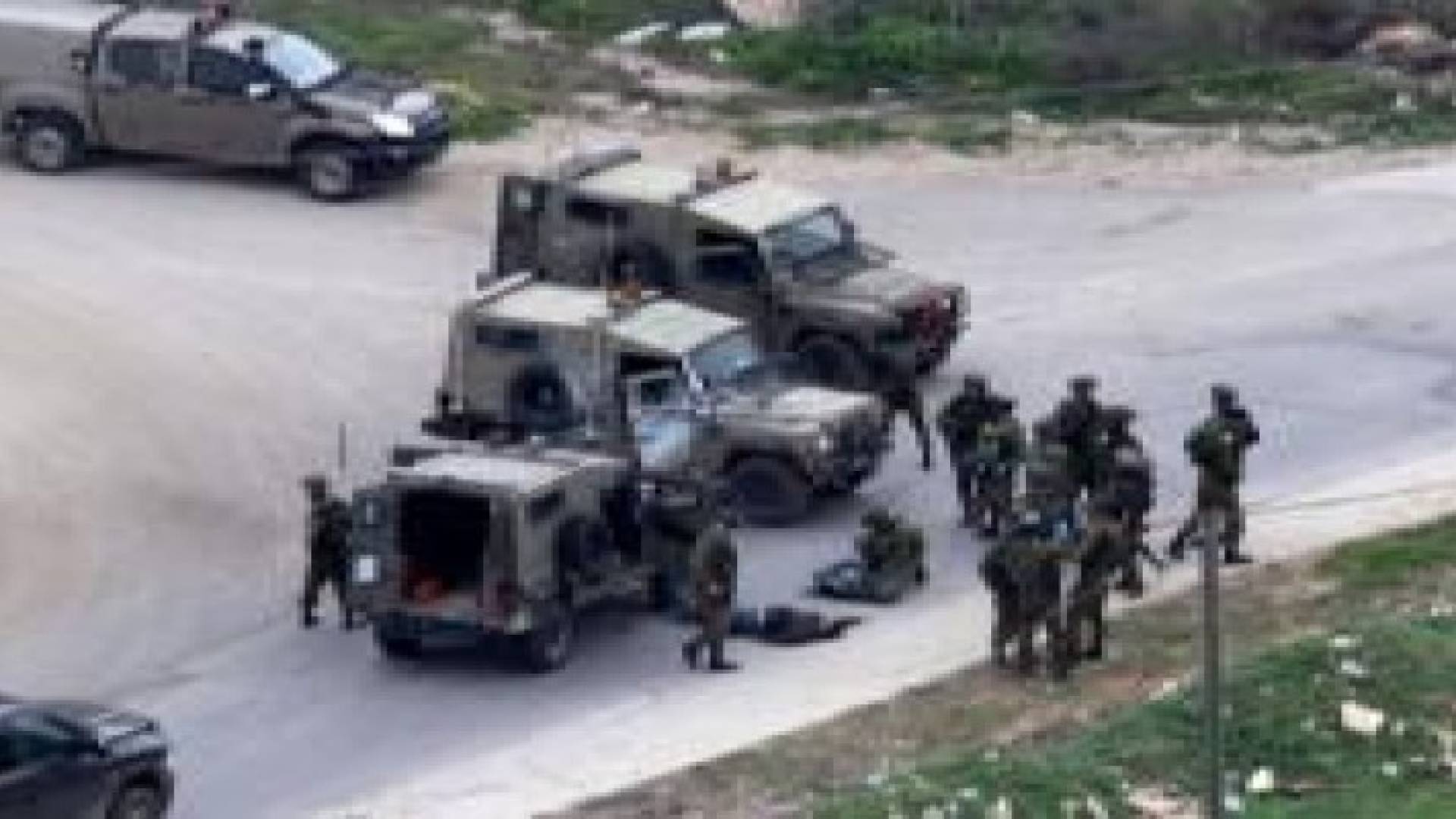 الاحتلال يعتقل شابا بالخليل بزعم محاولته تنفيذ عملية طعن
