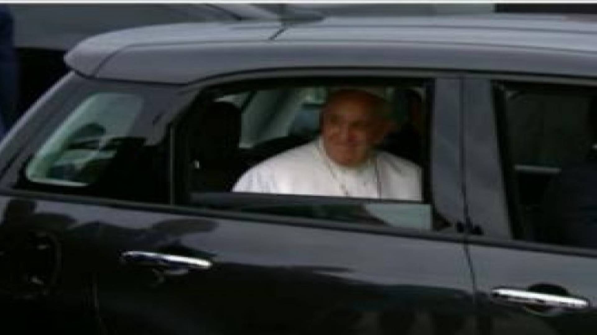 سيارة البابا للبيع في المزاد