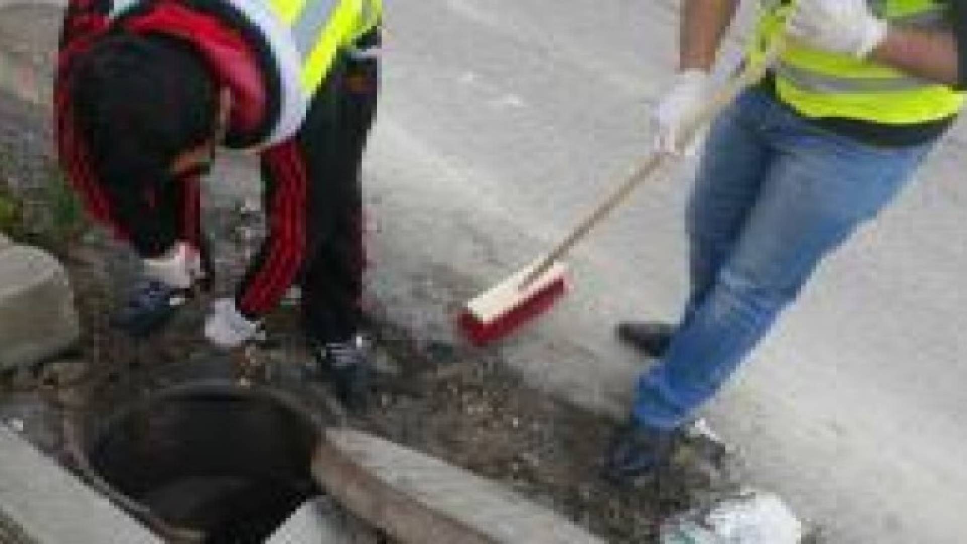 "متطوعو الأردن" ينظمون حملة "يلا نساعد" استعدادا للظروف الجوية القادمة ..صور