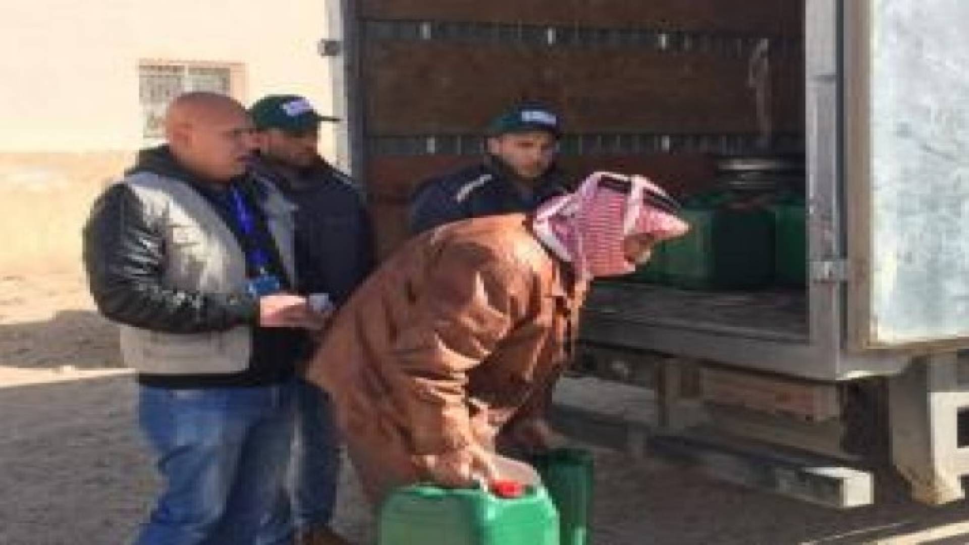 بالصور: جوبترول وتكية أم علي يدخلان الدفء إلى منازل الفقراء