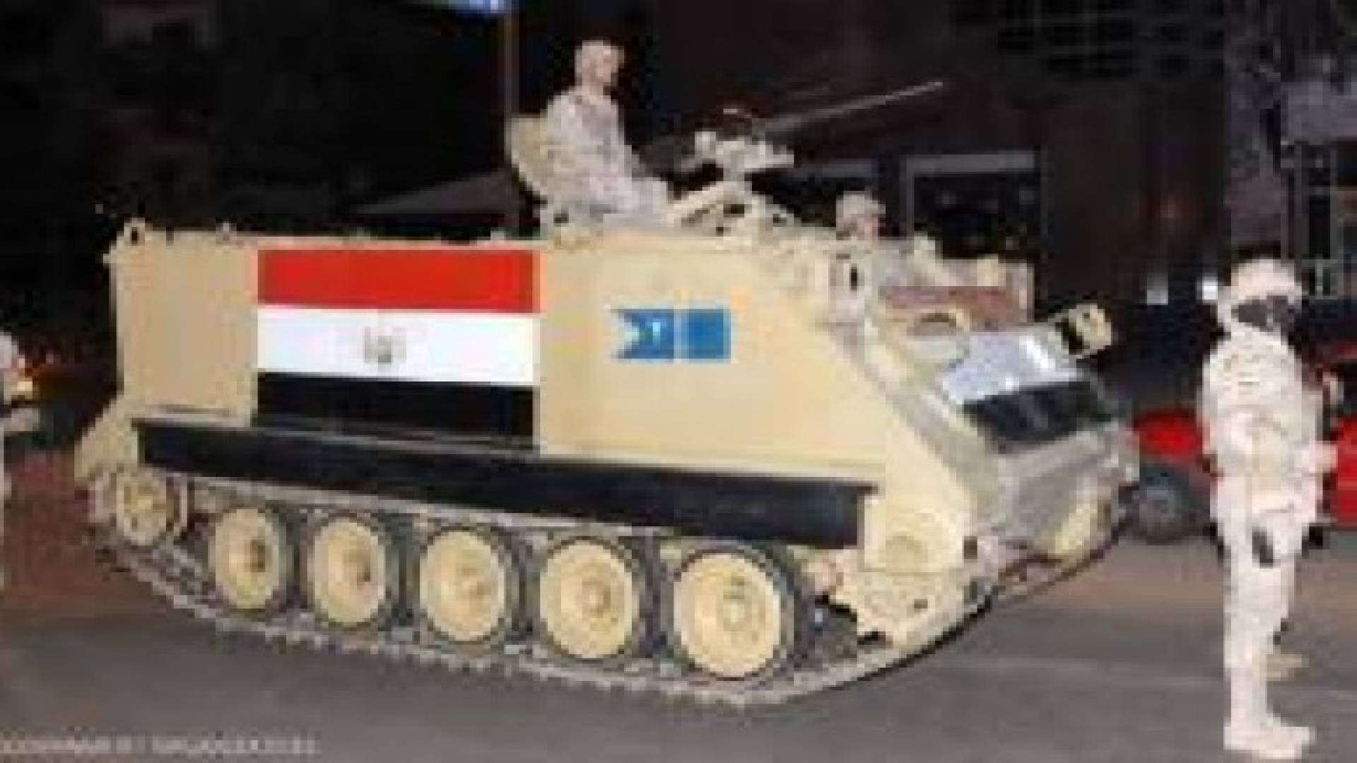 مصر: استنفار الجيش والشرطة قبيل ذكرى 25 يناير .. صور
