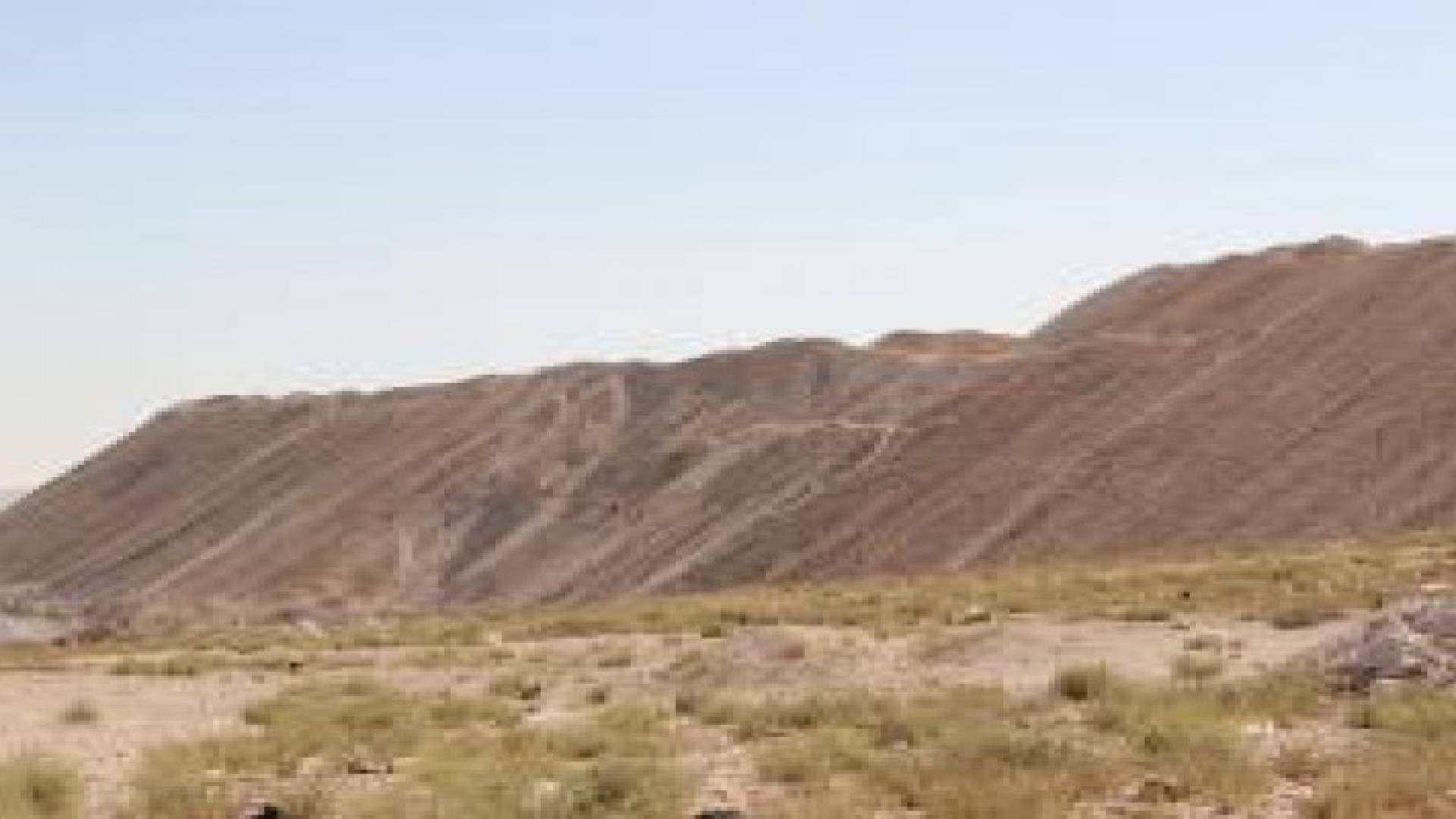 وزارة البيئة تتسلم دراسة لإعادة تأهيل تلال الفوسفات بالرصيفة