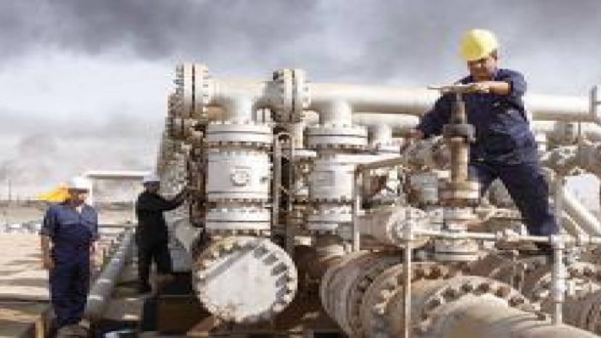 العراق يعلن استعداده لخفض انتاجه النفطي حفاظا على الاسعار العالمية