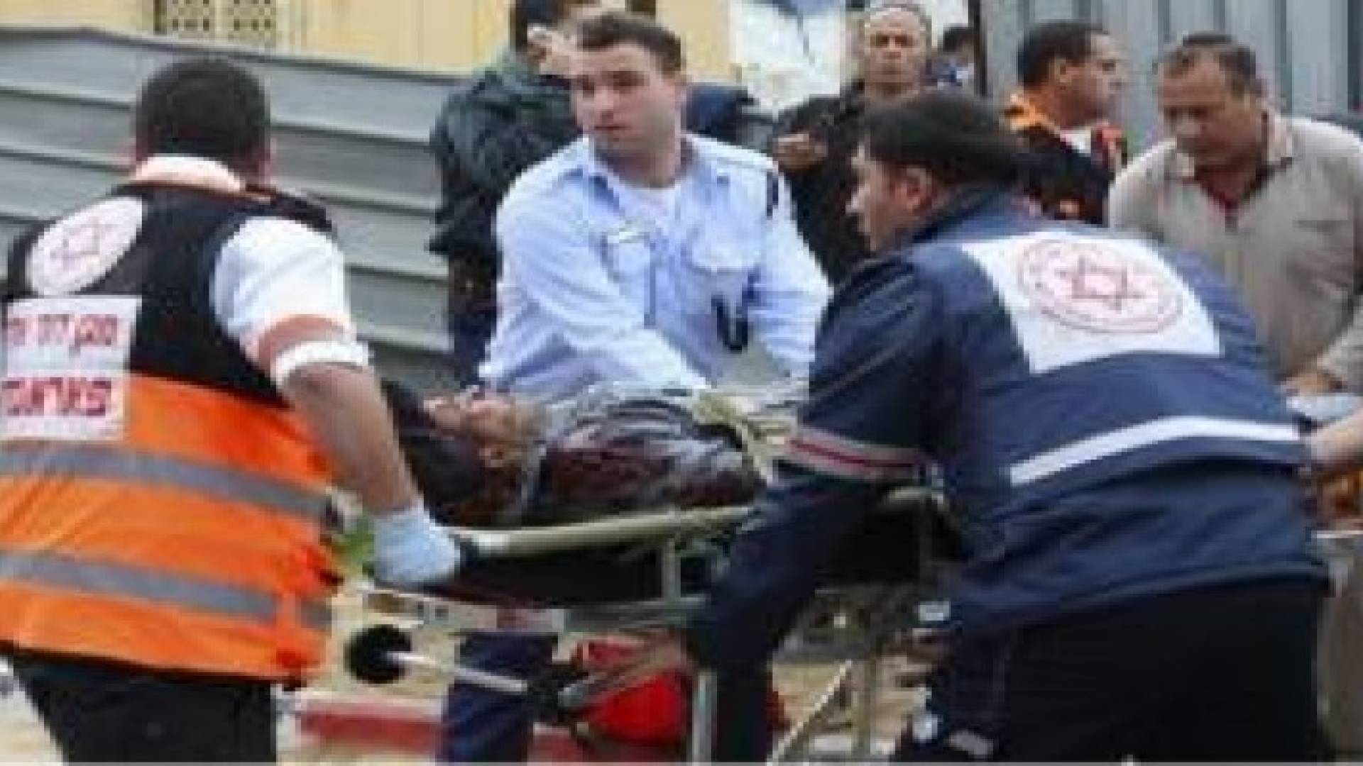 إصابة مستوطن بعملية طعن قرب باب العامود في القدس