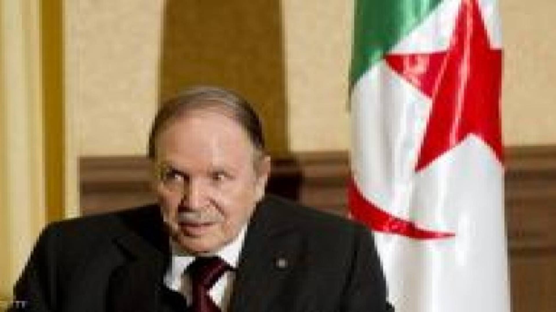 بوتفليقة يستدعي البرلمان للتصويت على تعديل الدستور