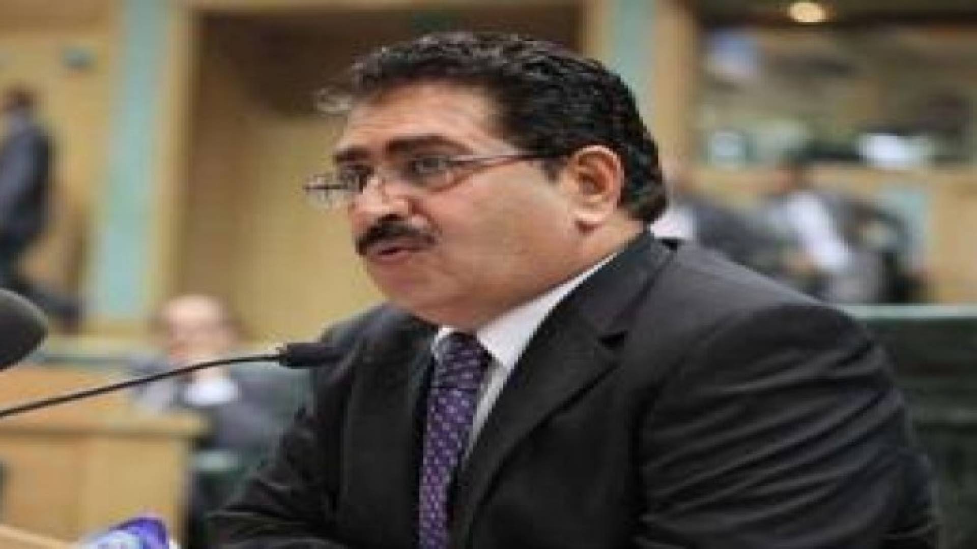 النائب الشوبكي يحول سؤاله عن نقل جمرك عمان لاستجواب للحكومة