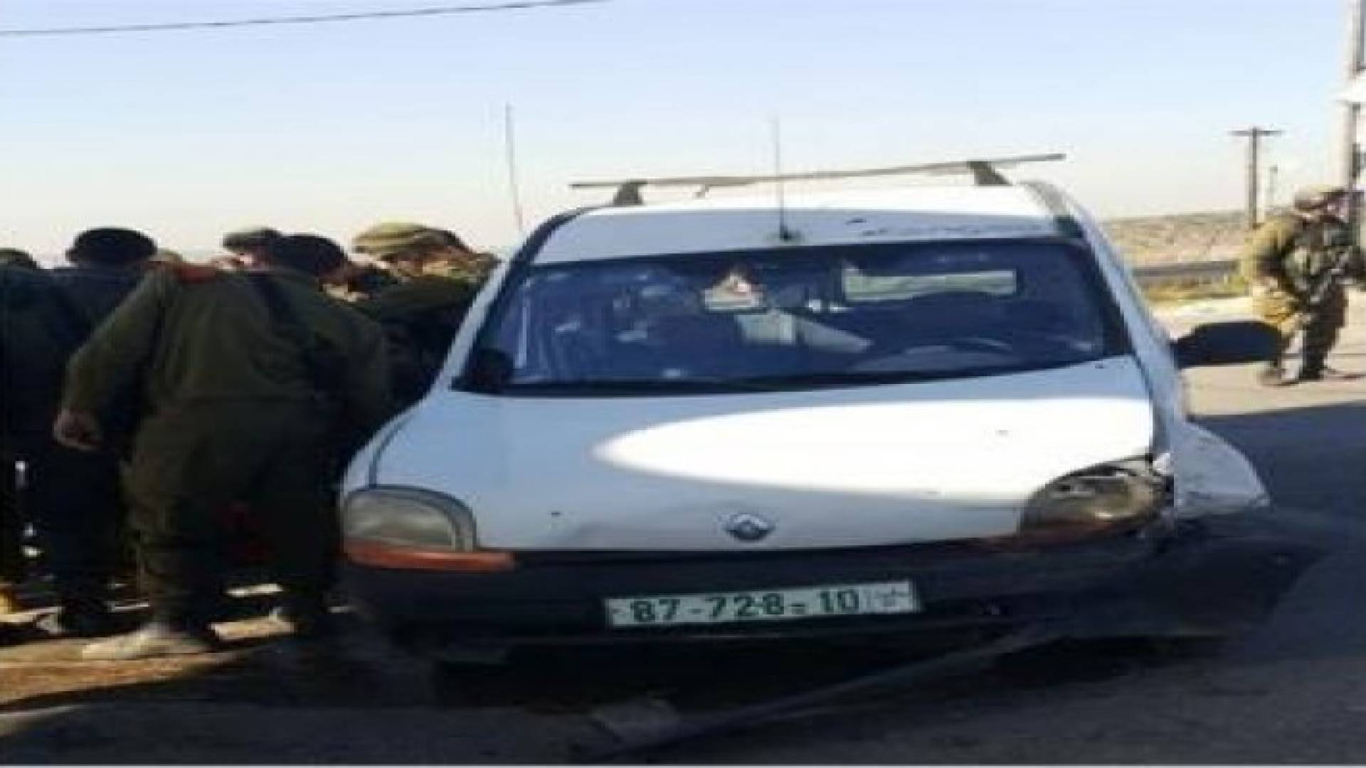 إصابة فلسطيني بدعوى محاولة دهس غرب رام الله .. صور