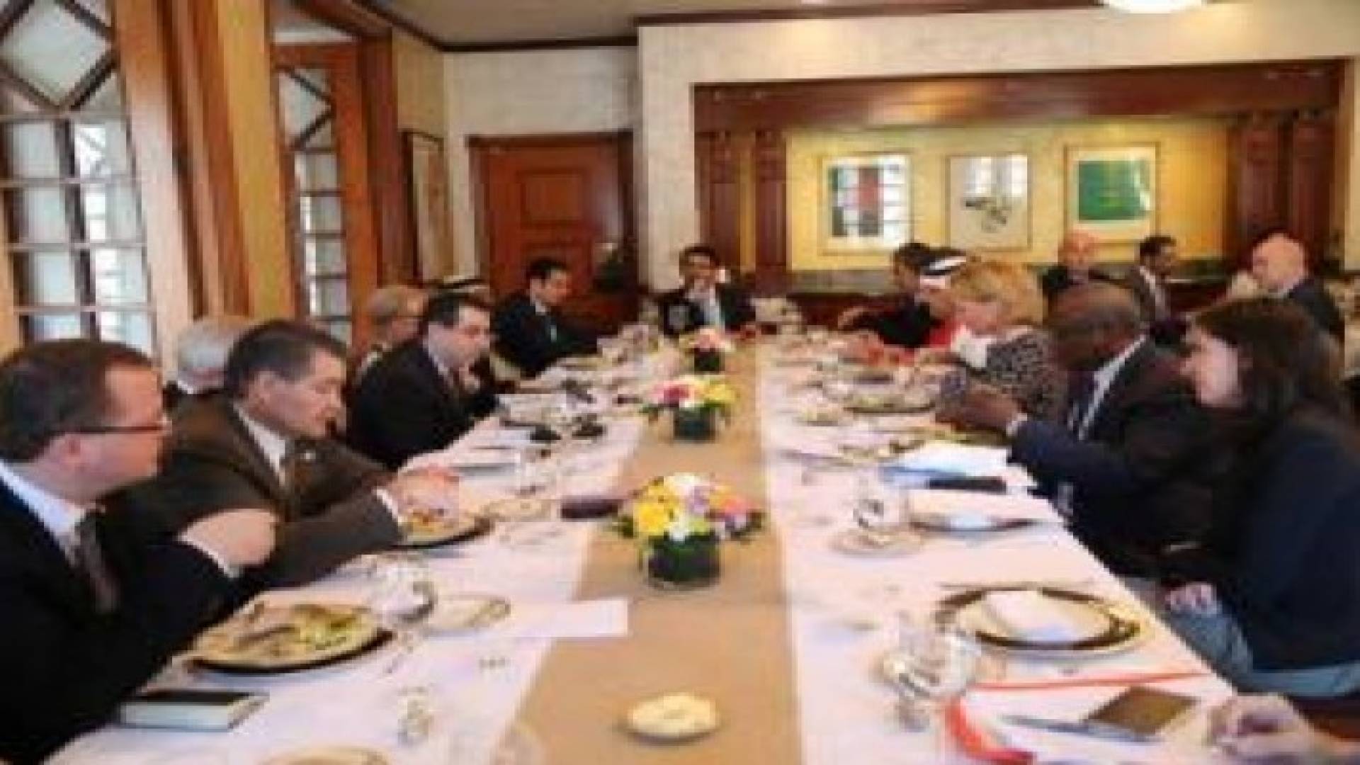 فاخوري: استضافة اللاجئين تستنزف اقتصادنا وتهدد أمننا