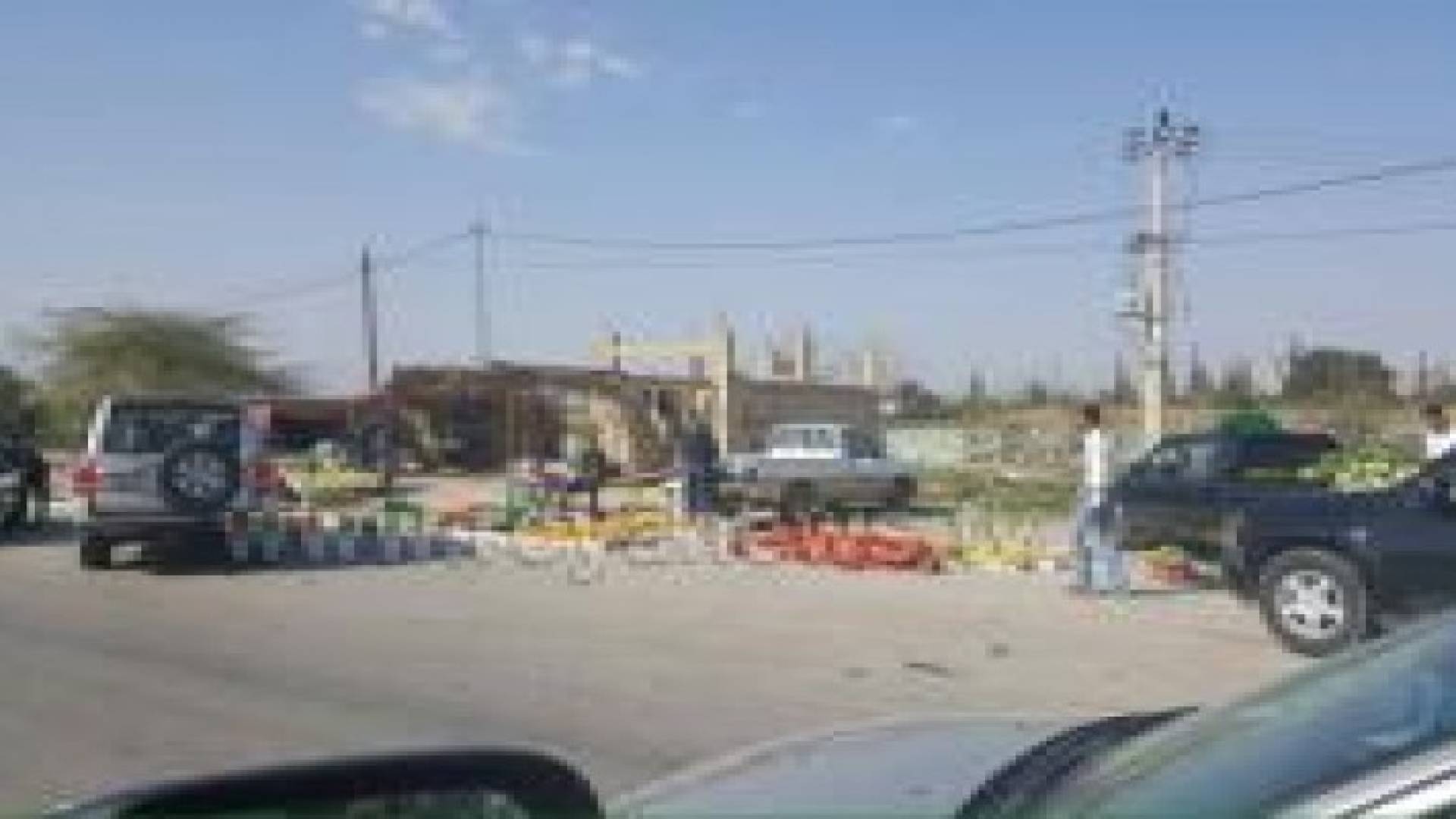 ارتفاع درجات الحرارة يتسبب بأزمة سير على طريق البحر الميت .. صور وتفاصيل