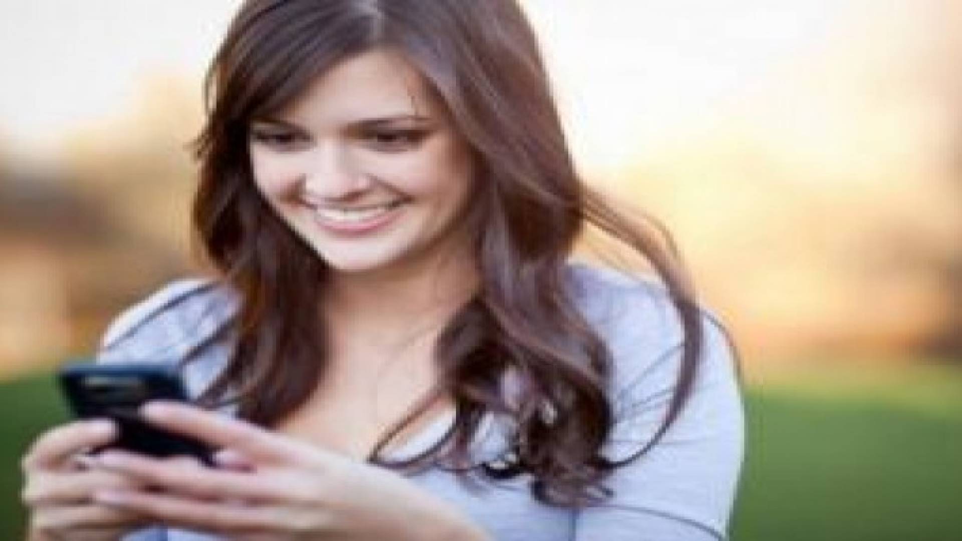 "وسواس الرنين" متلازمة تصيب مدمن الهاتف النقال