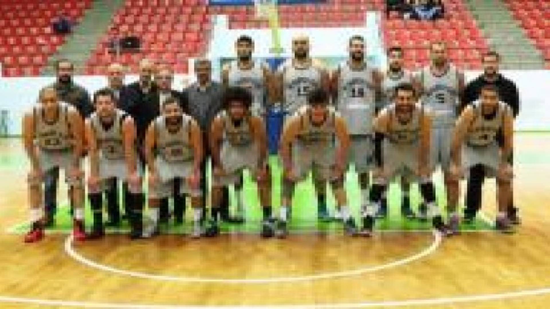 خسارة أولى للحرية في دوري كرة السلة